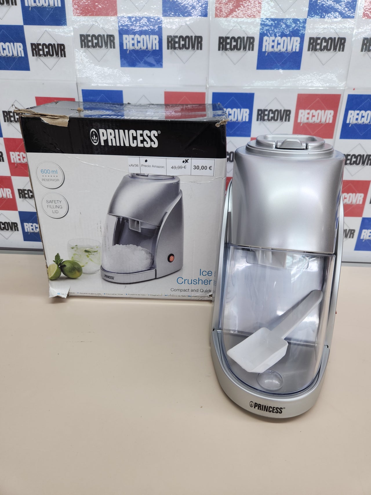 Picadora de hielo 55W, 600ml, Gran capacidad – Tapa de seguridad Princess 282984