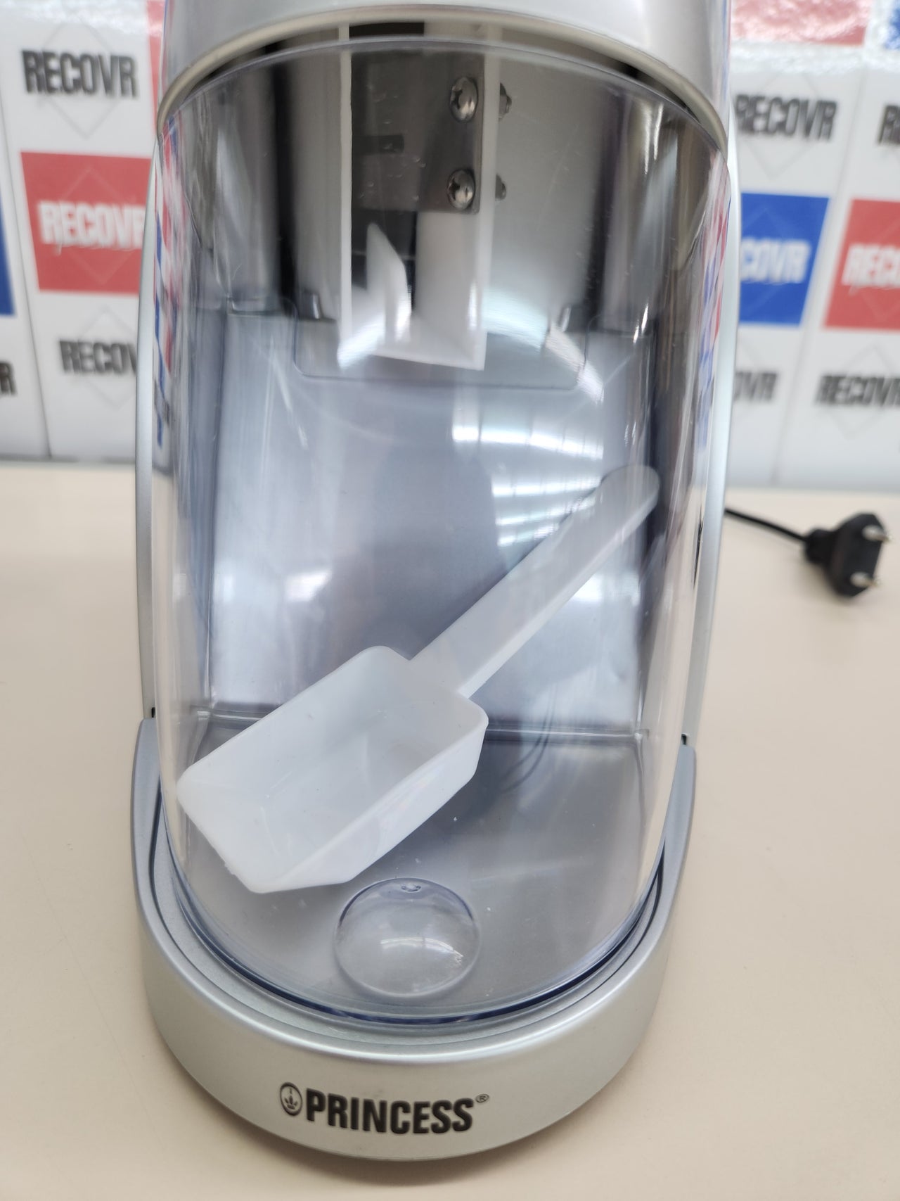 Picadora de hielo 55W, 600ml, Gran capacidad – Tapa de seguridad Princess 282984