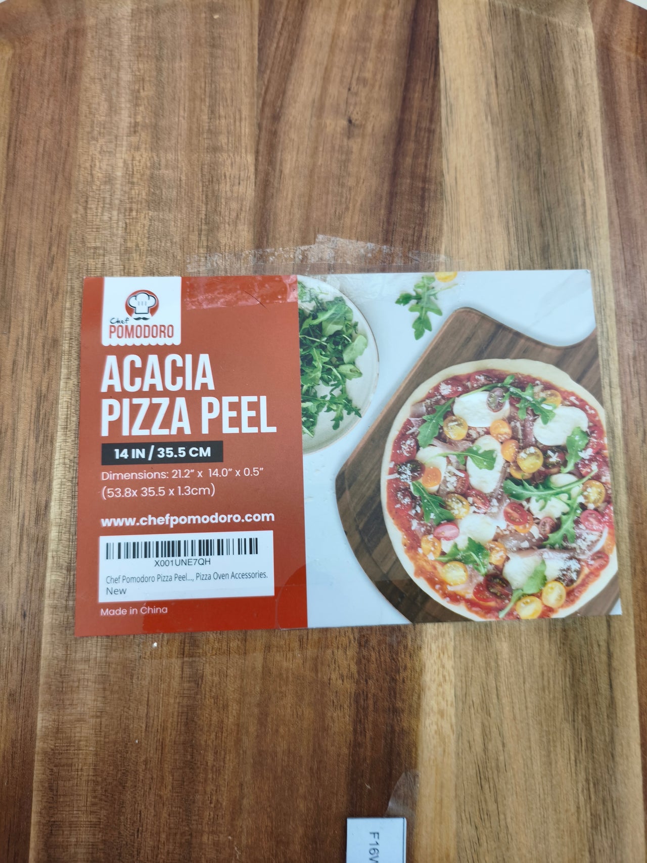 Pala para pizza Chef Pomodoro 35,5 cm de madera de acacia para horno