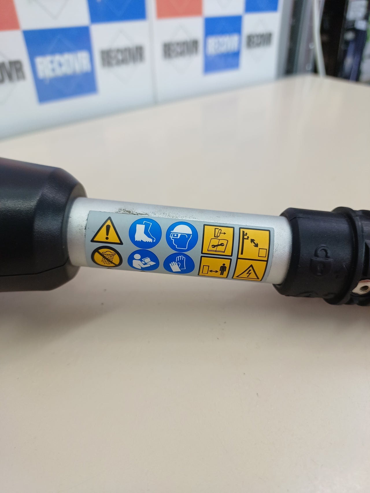 Cortasetos Telescópico Bosch UniversalHedgePole 18V