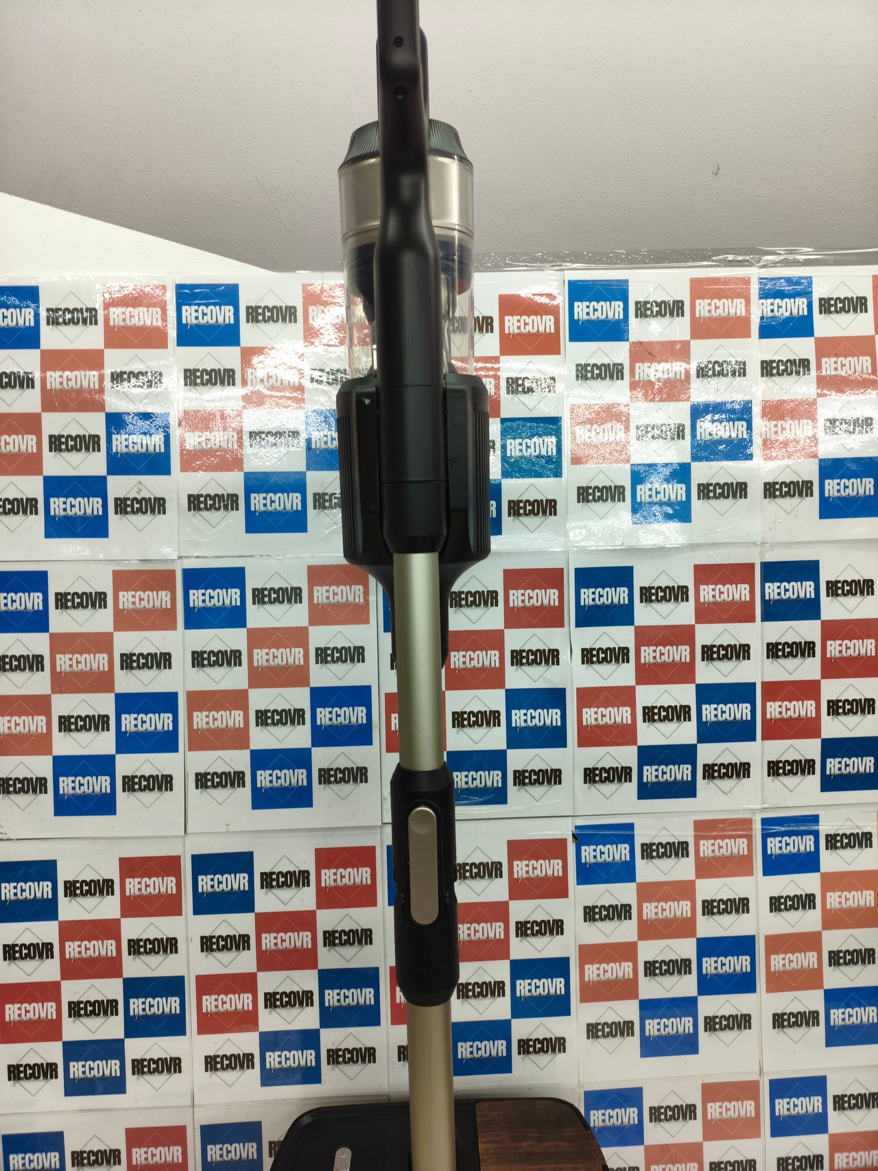 Aspiradora escoba Cecotec Conga Rockstar 220AW