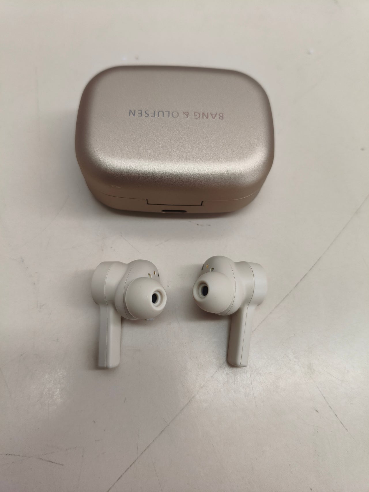 Auriculares Bang & Olufsen Beige/Dorado