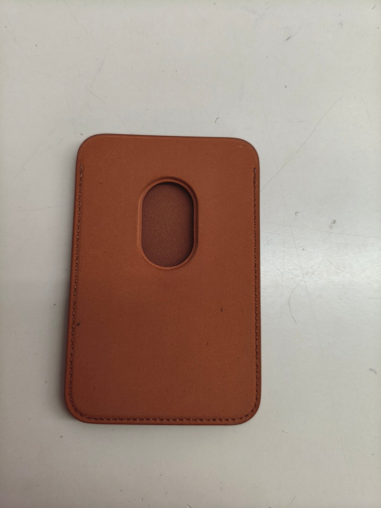 Cartera Apple de trenzado fino con MagSafe para iPhone,
