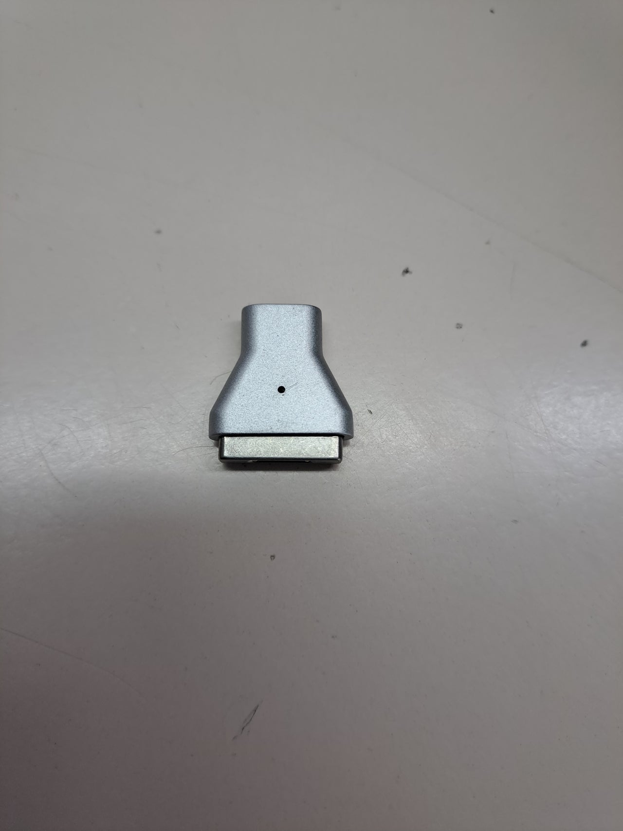 Adaptador USB-C Magnético 21T-Hand MagSafe 2