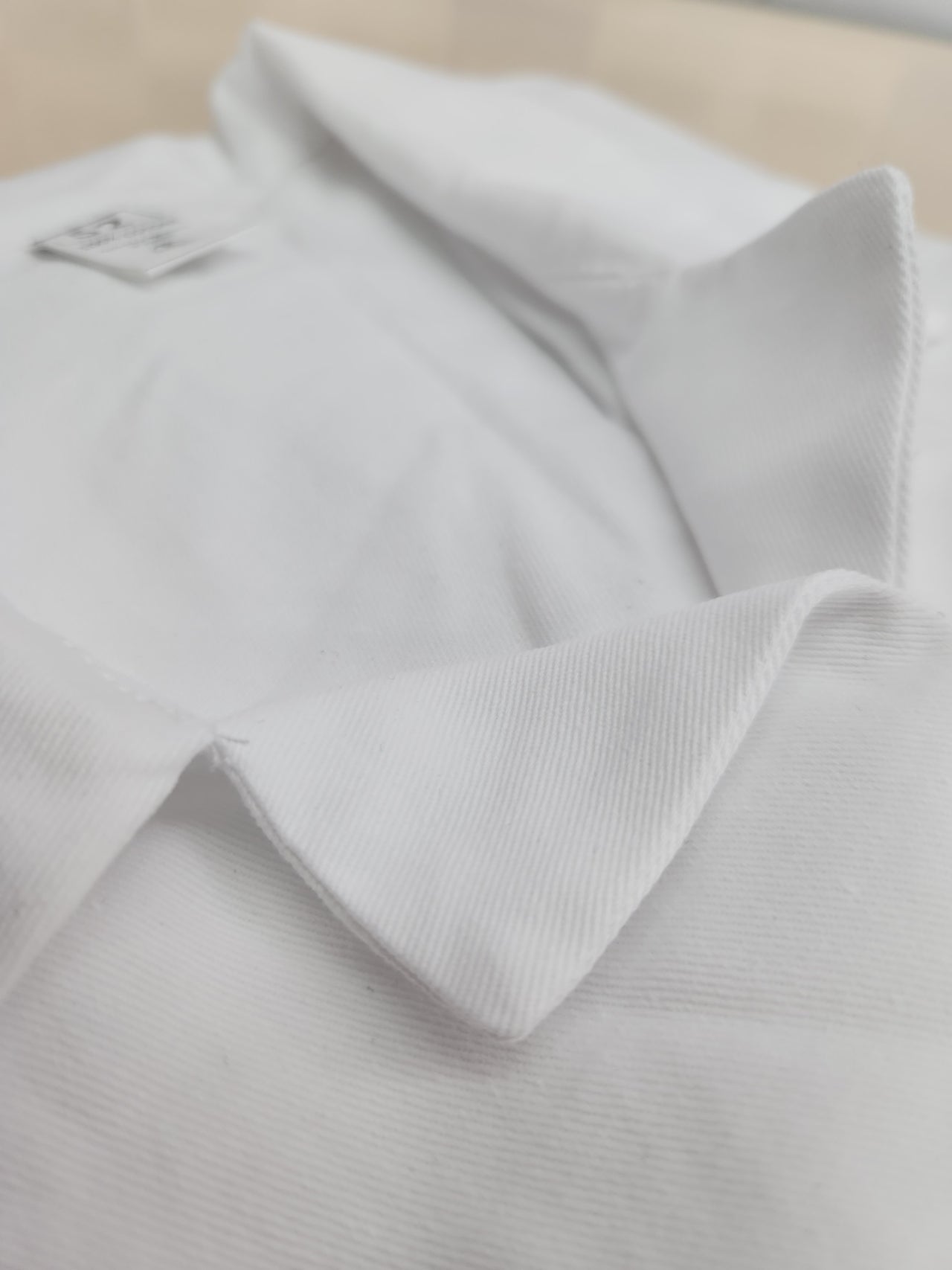 Bata de Laboratorio Medico para Mujer Blanco de algodón 100% sanforizadoAIESI®
