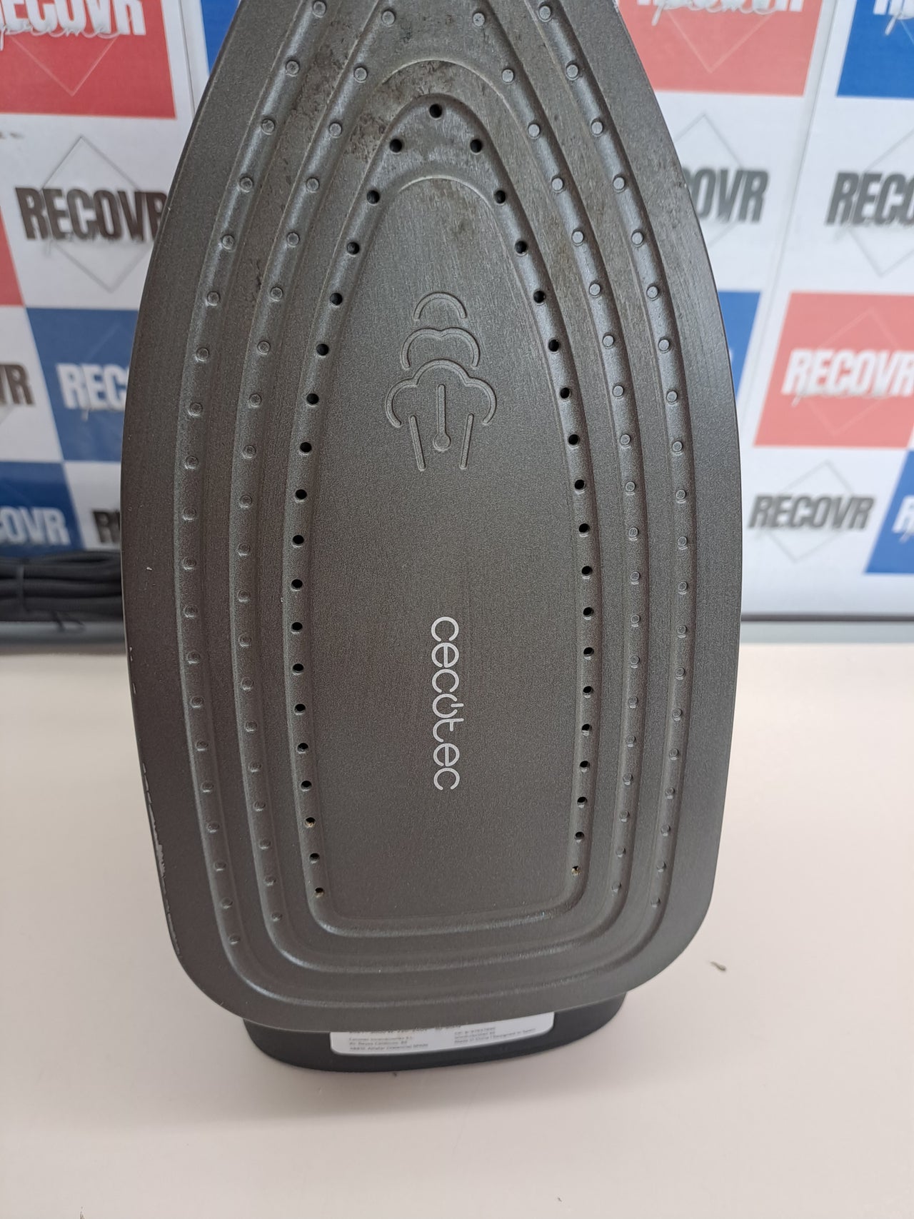 Plancha 3000W bomba agua suela turbo Cecotec