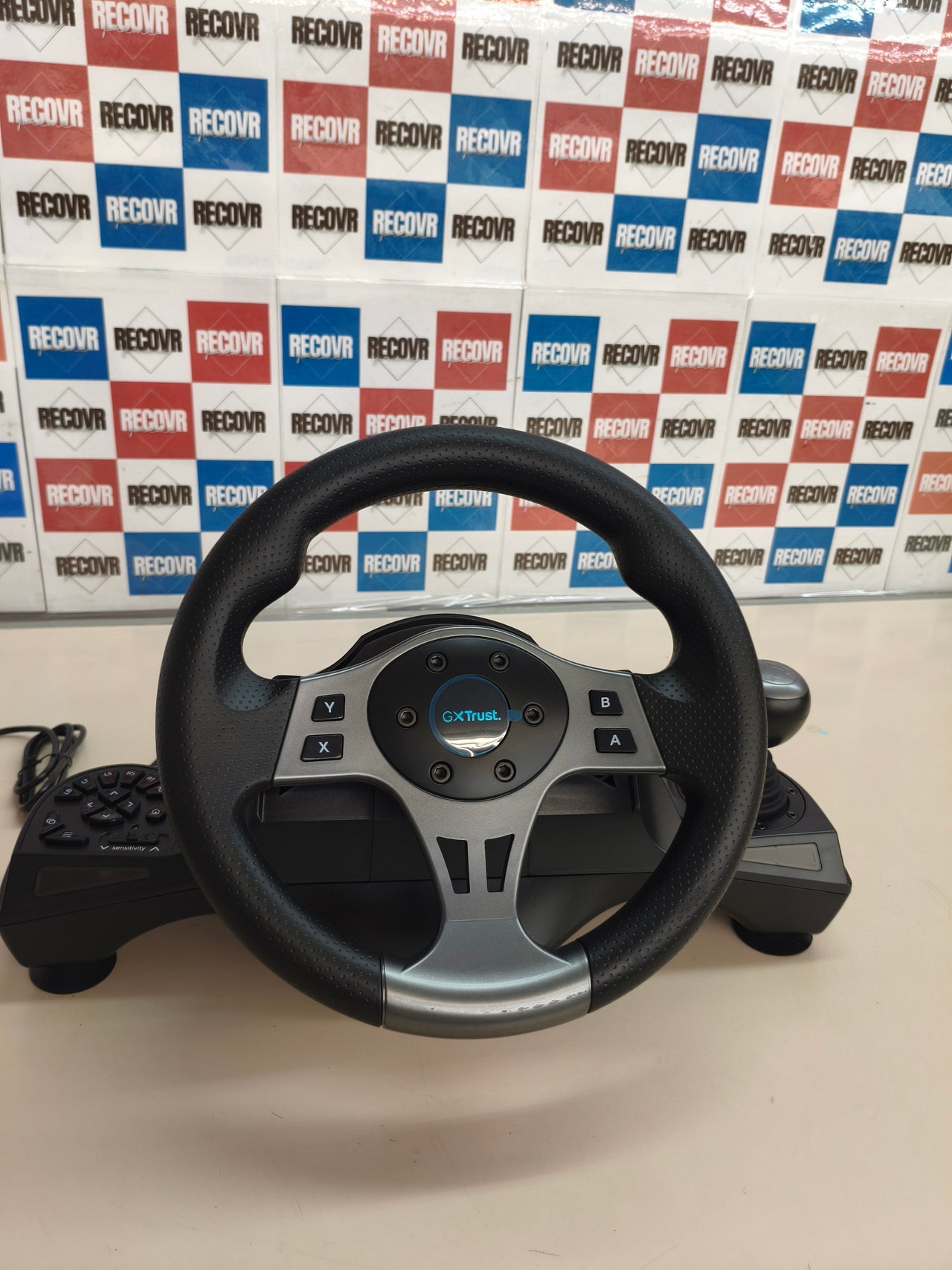 Trust GXT Movi, volante gaming para PC con pedales y levas