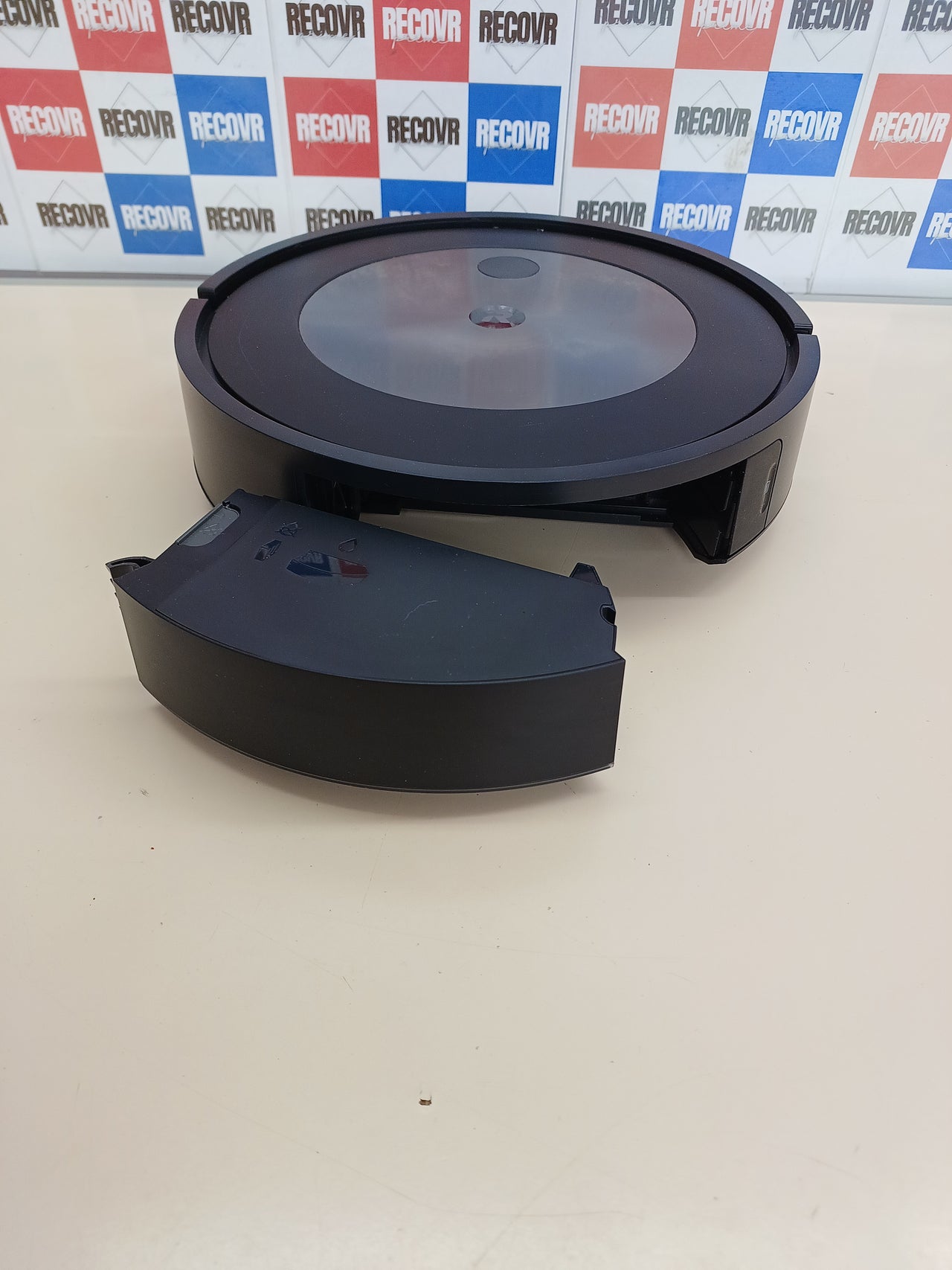 Robot Aspirador iRobot Roomba j7 Conectado
