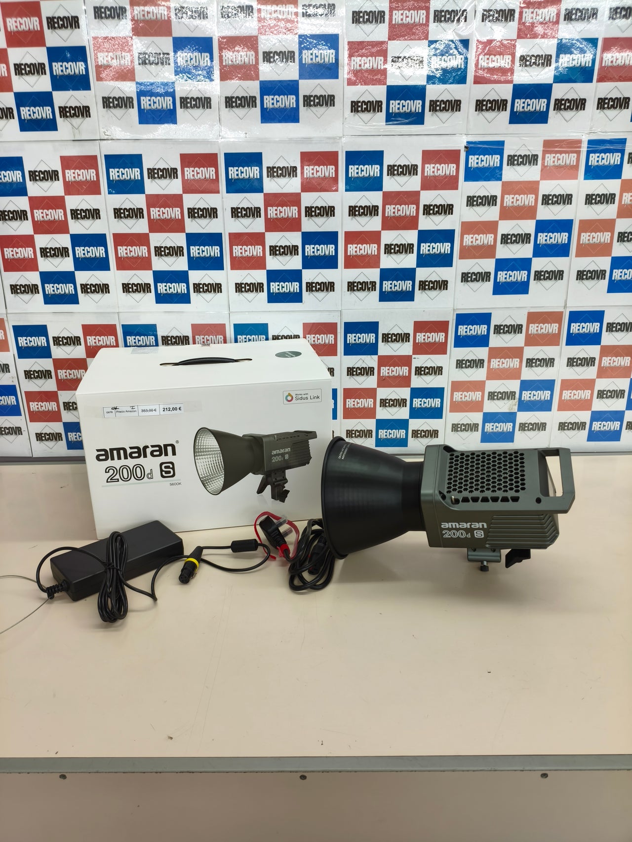 Foco LED Aputure Amaran 200d COB 200 W