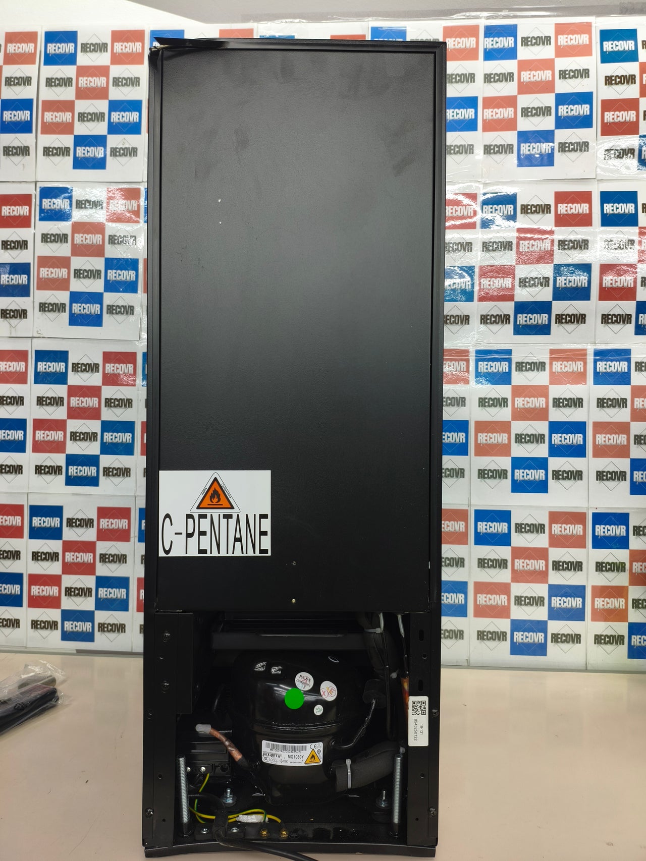 Vinoteca Teka Sommelier RVU 10020 GBK para 20 botellas negra