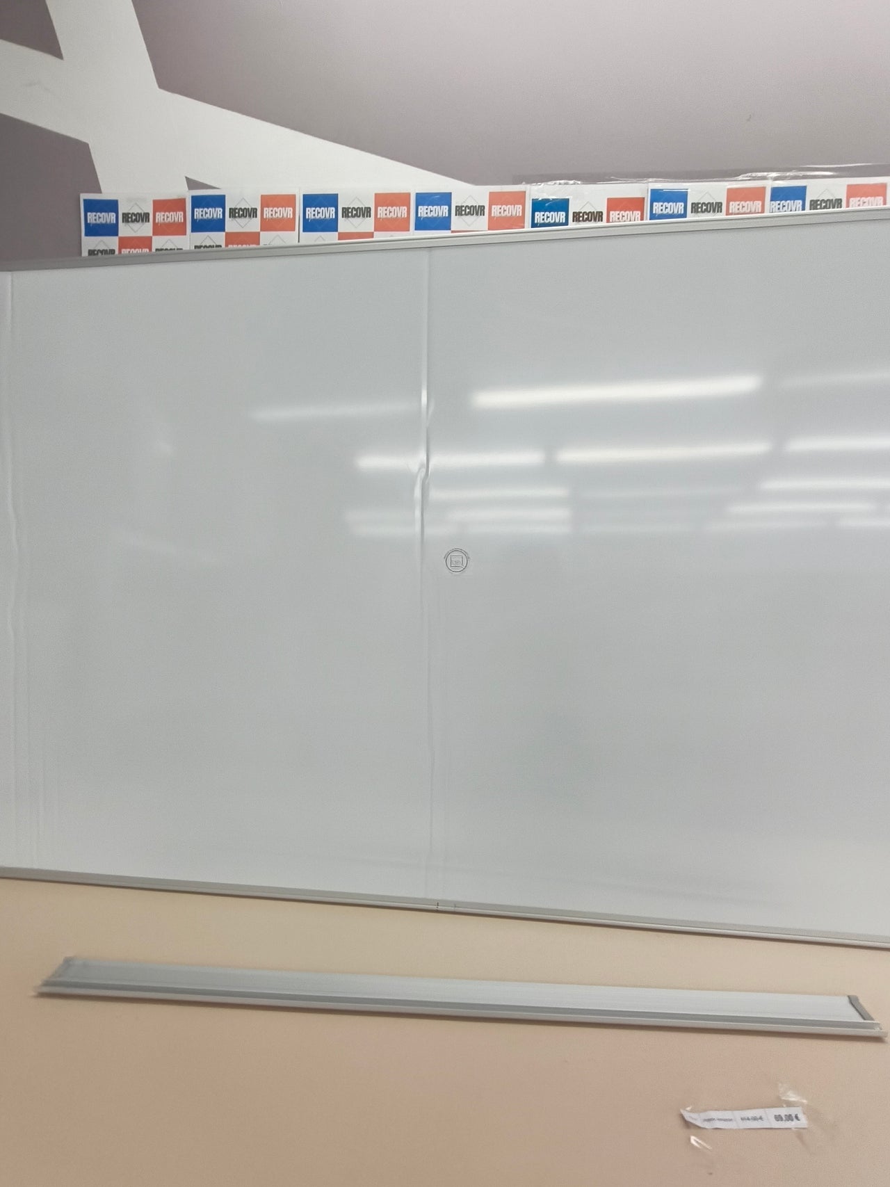 Pizarra magnética blanca Ofituria 200x100 cm con marco de aluminio