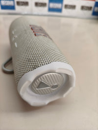 JBL Flip 7, altavoz Bluetooth portátil, 16 h, IP68, blanco