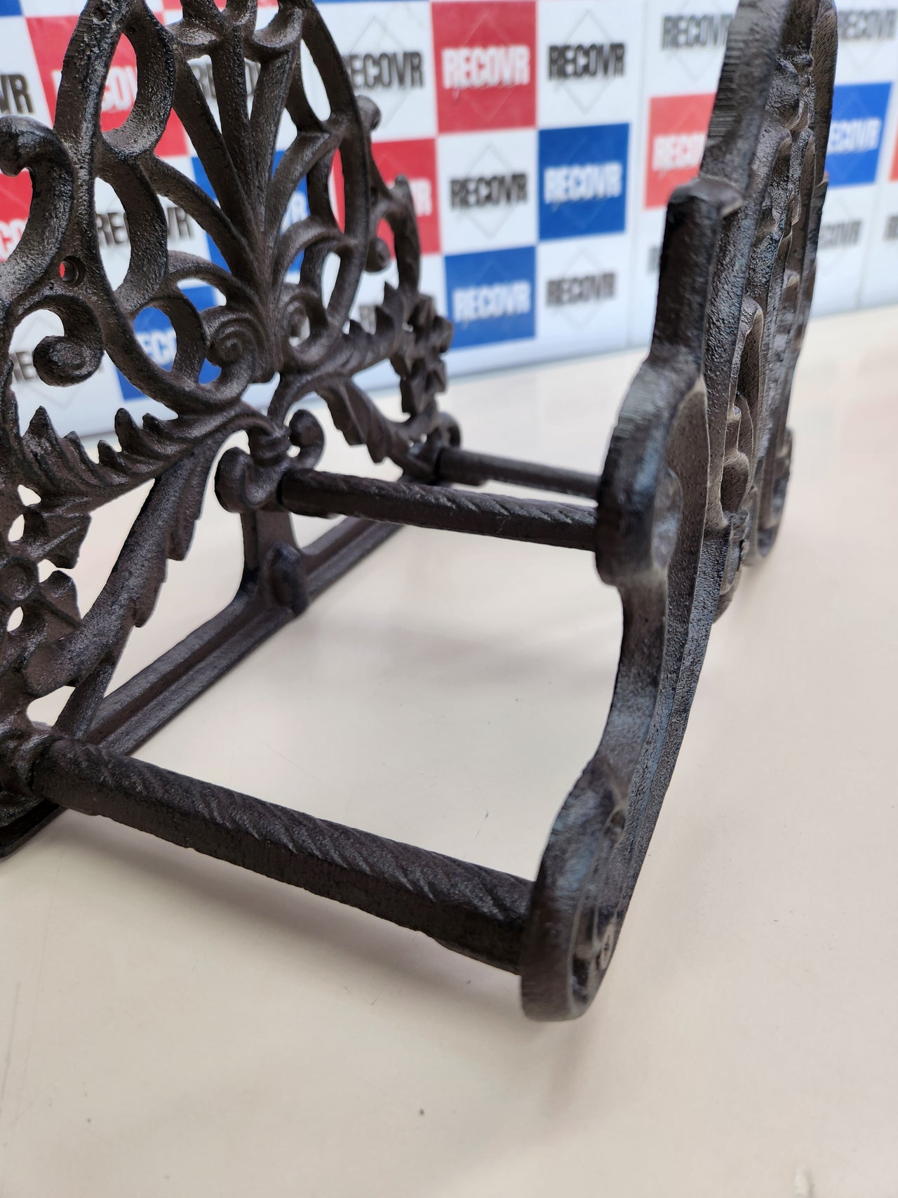 Soporte Manguera de Pie 100x27x16 cm