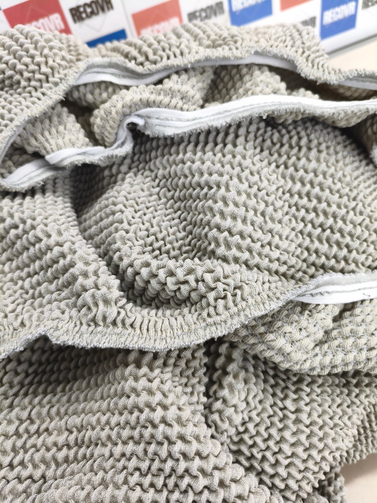 Funda elástica  gris claro jacquard algodón