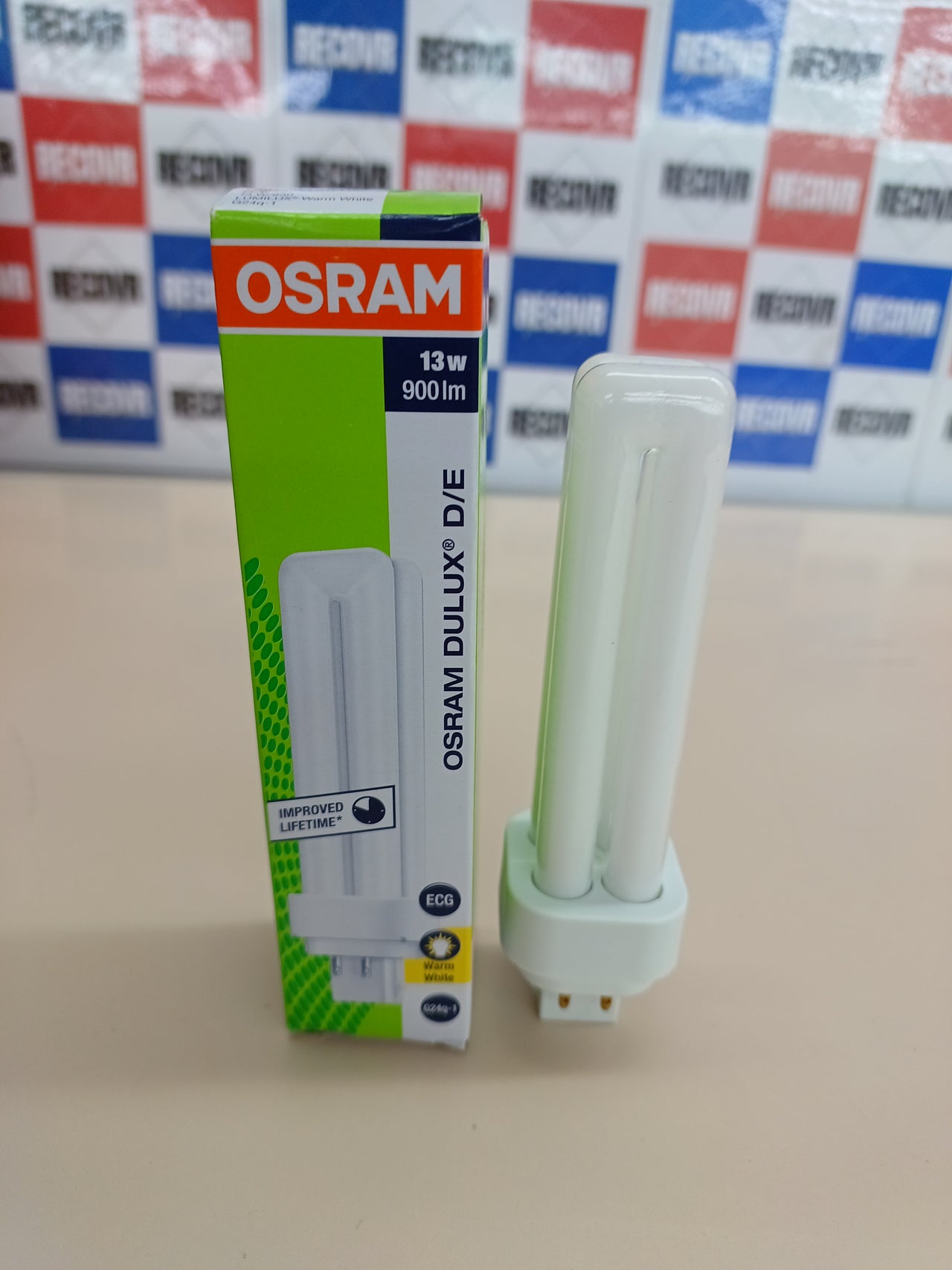 Lámpara LED 6 vatios para casquillo G24Q-1, , 600 lúmenes, blanco cálido (3000K) OSRAM DULUX D/E 13