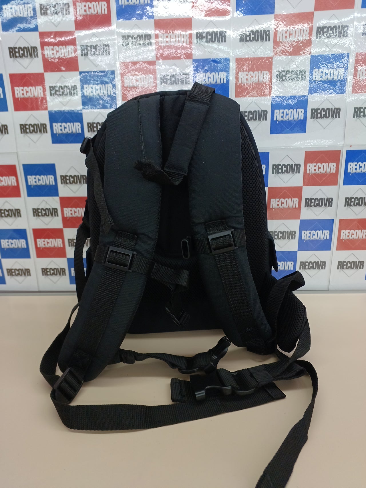 Mochila para Cámara, 30 x 15 x 37 cm, Negro, SólidoAmazon Basics