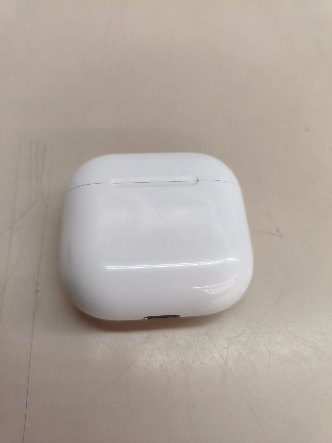 Apple AirPods 4, Bluetooth, Audio Espacial, USB-C, hasta 24 h