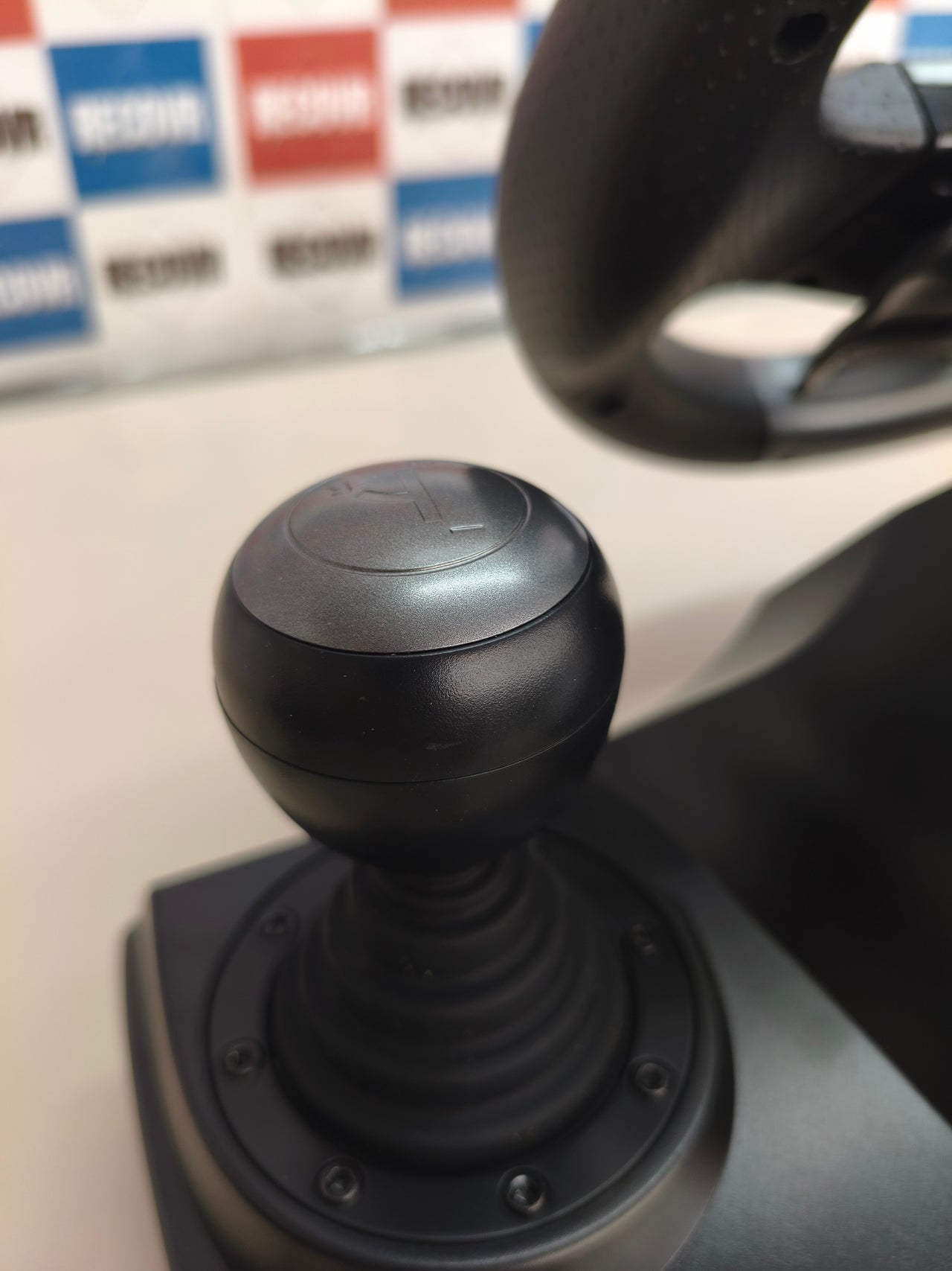 Trust GXT Movi, volante gaming para PC con pedales y levas