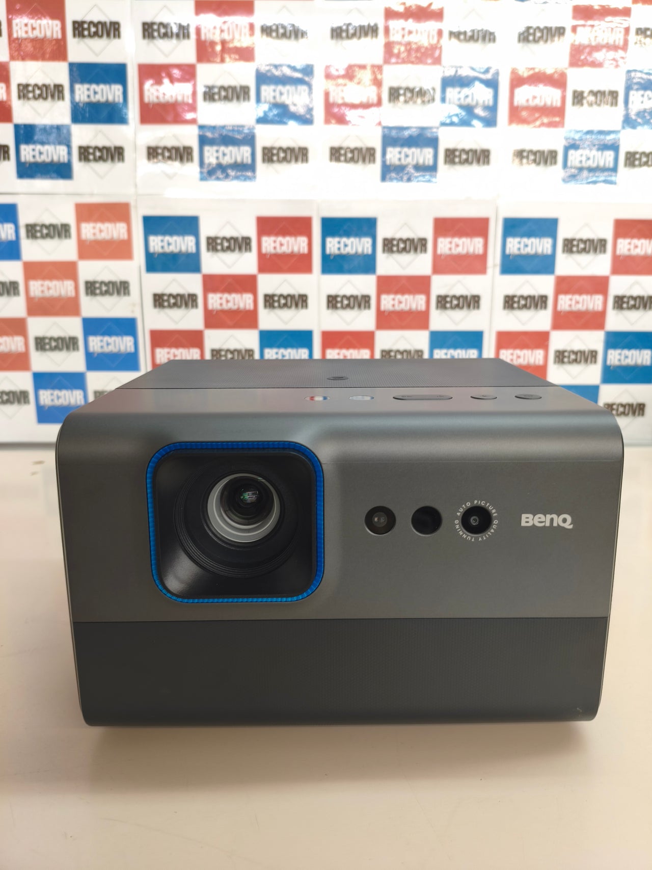 BenQ GP520, proyector LED 4K HDR, 2600 lúmenes, Google TV eARC, Dolby, Sonido 7.1 Canales