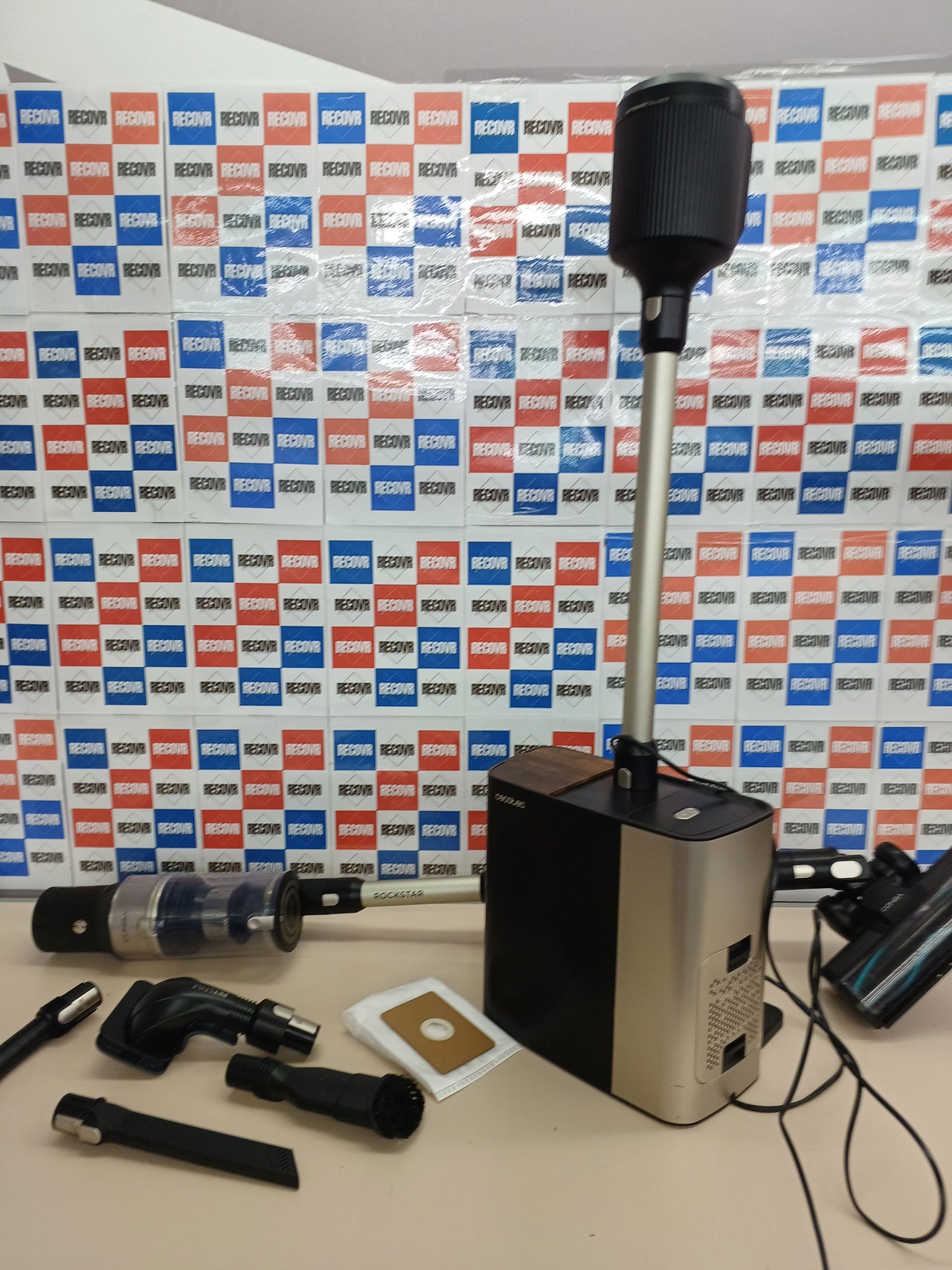 Aspiradora sin cable 700W con base autovaciado
