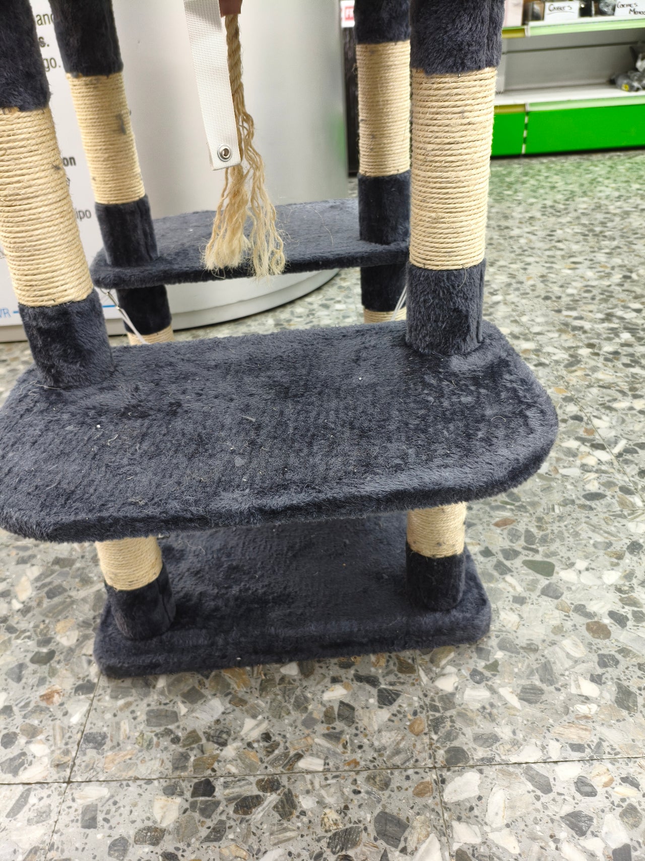 Árbol rascador para gatos FEANDREA color antracita