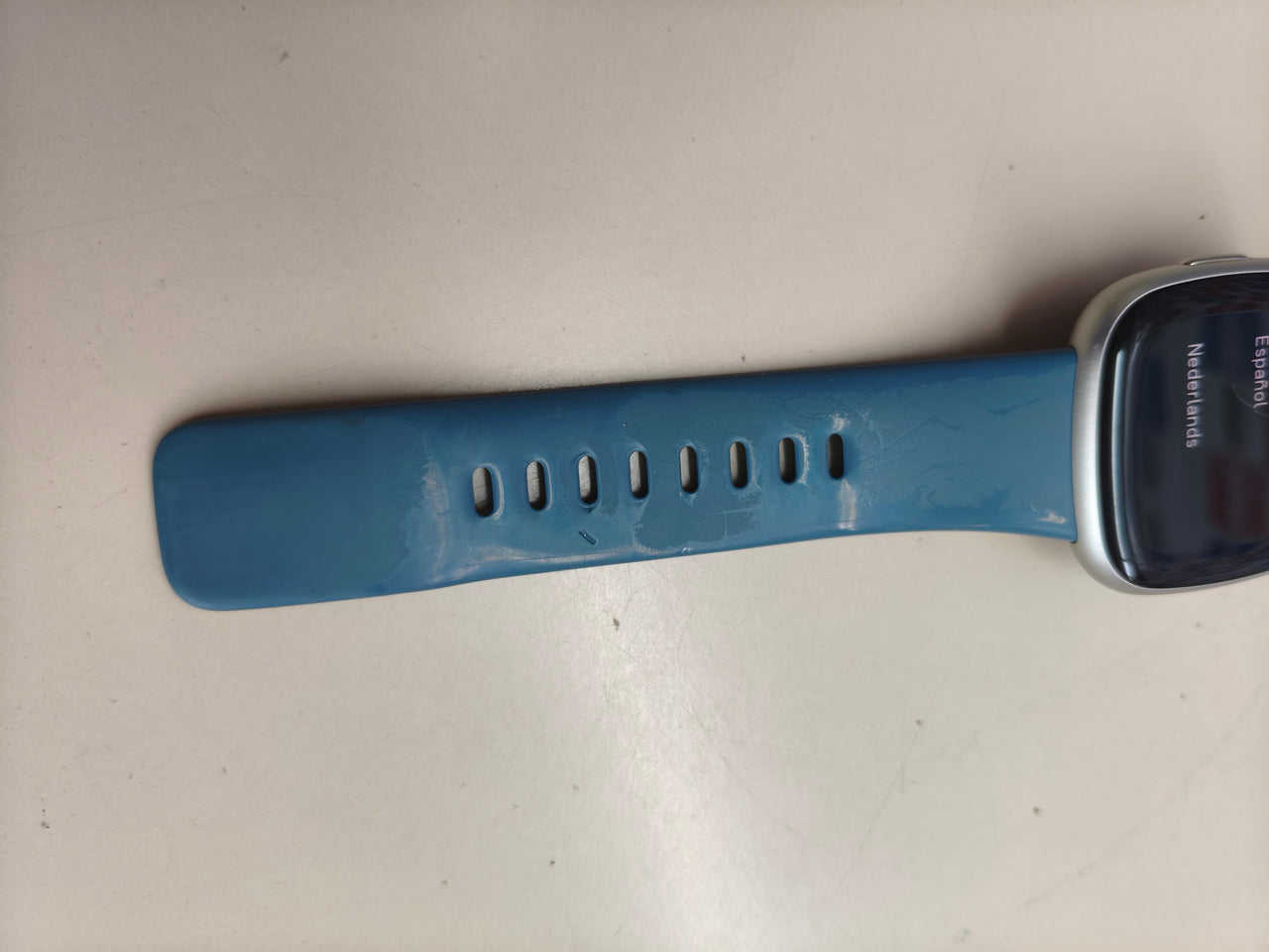 Smartwatch Fitbit Versa 4 azul menta