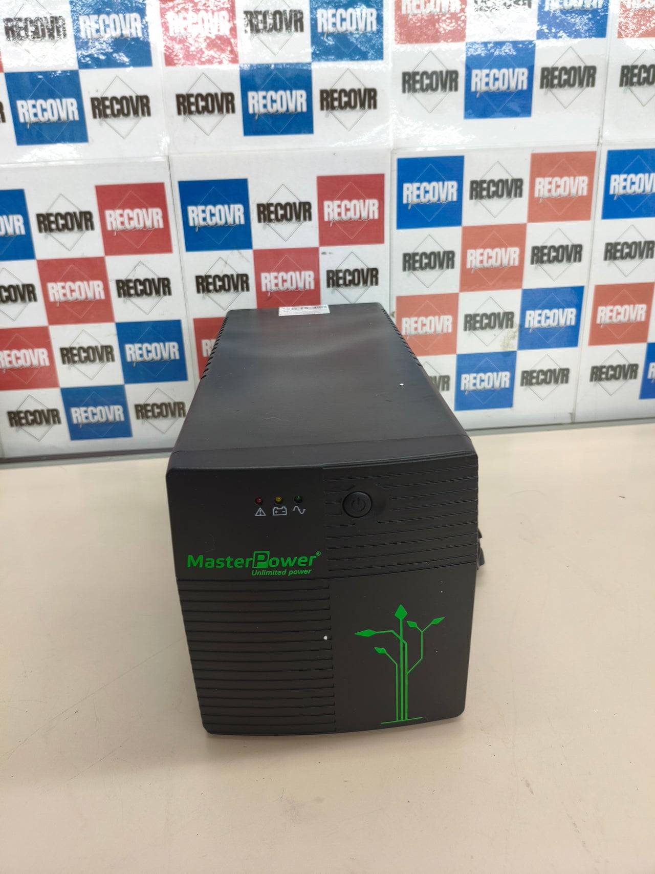 SAI Master Power UPS 1300VA 720W con 4 enchufes Schuko