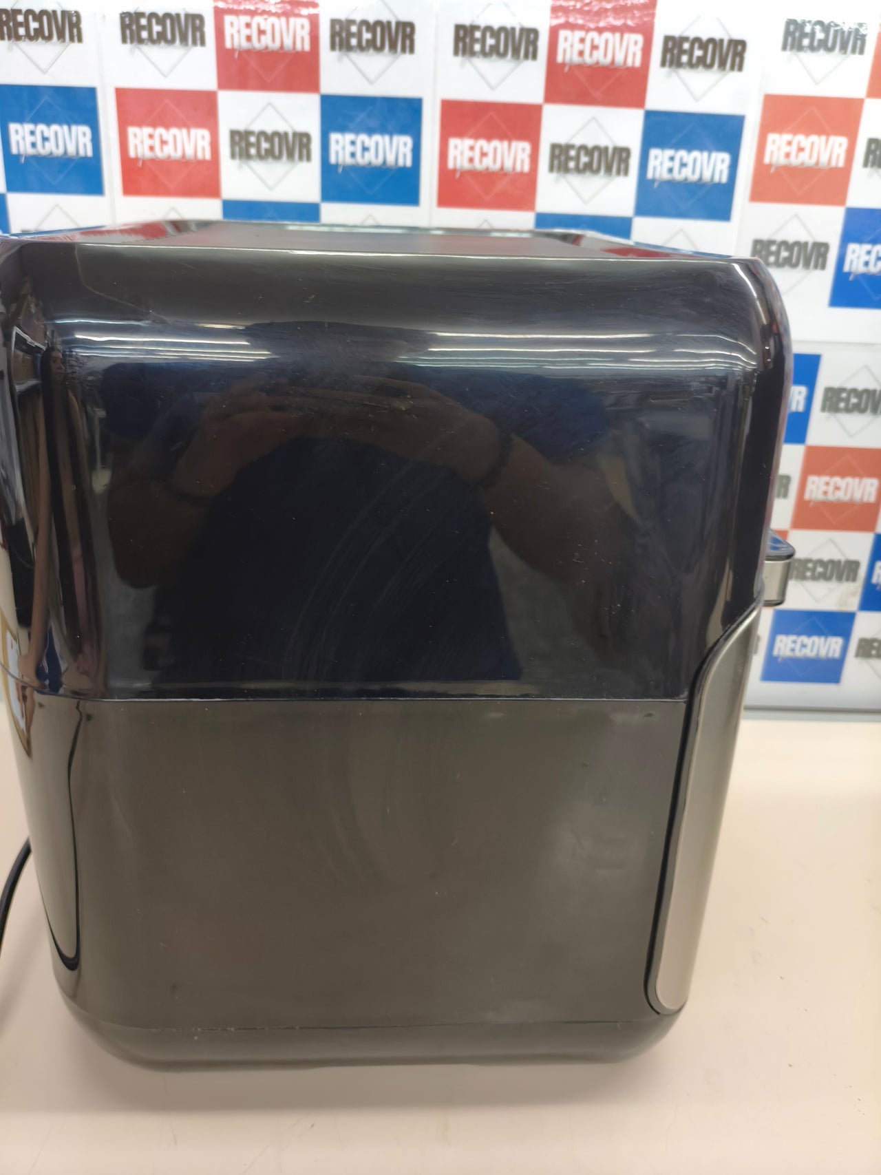 Freidora de aire Uten 10L 1500W con pantalla táctil y 12 programas