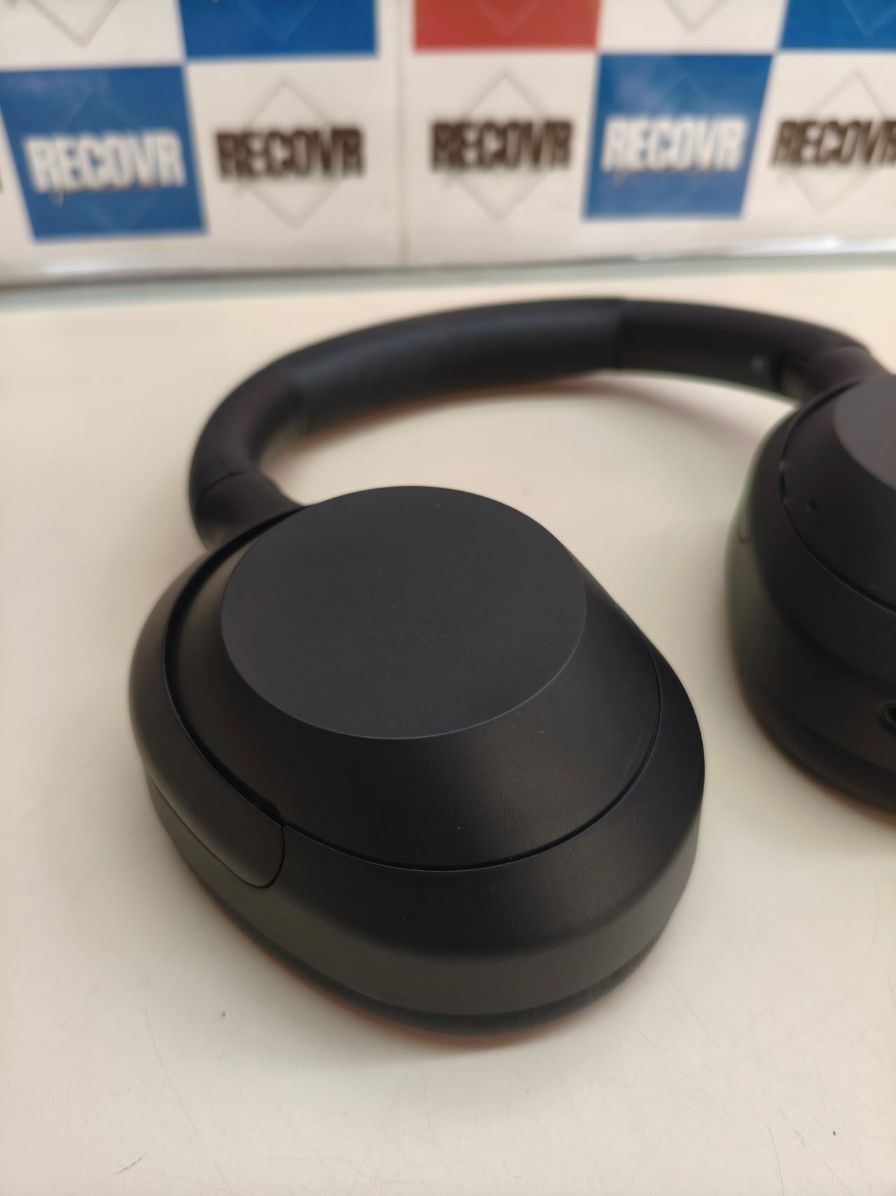 Sony ULT Wear, auriculares Bluetooth, ANC, 30 h, blancos