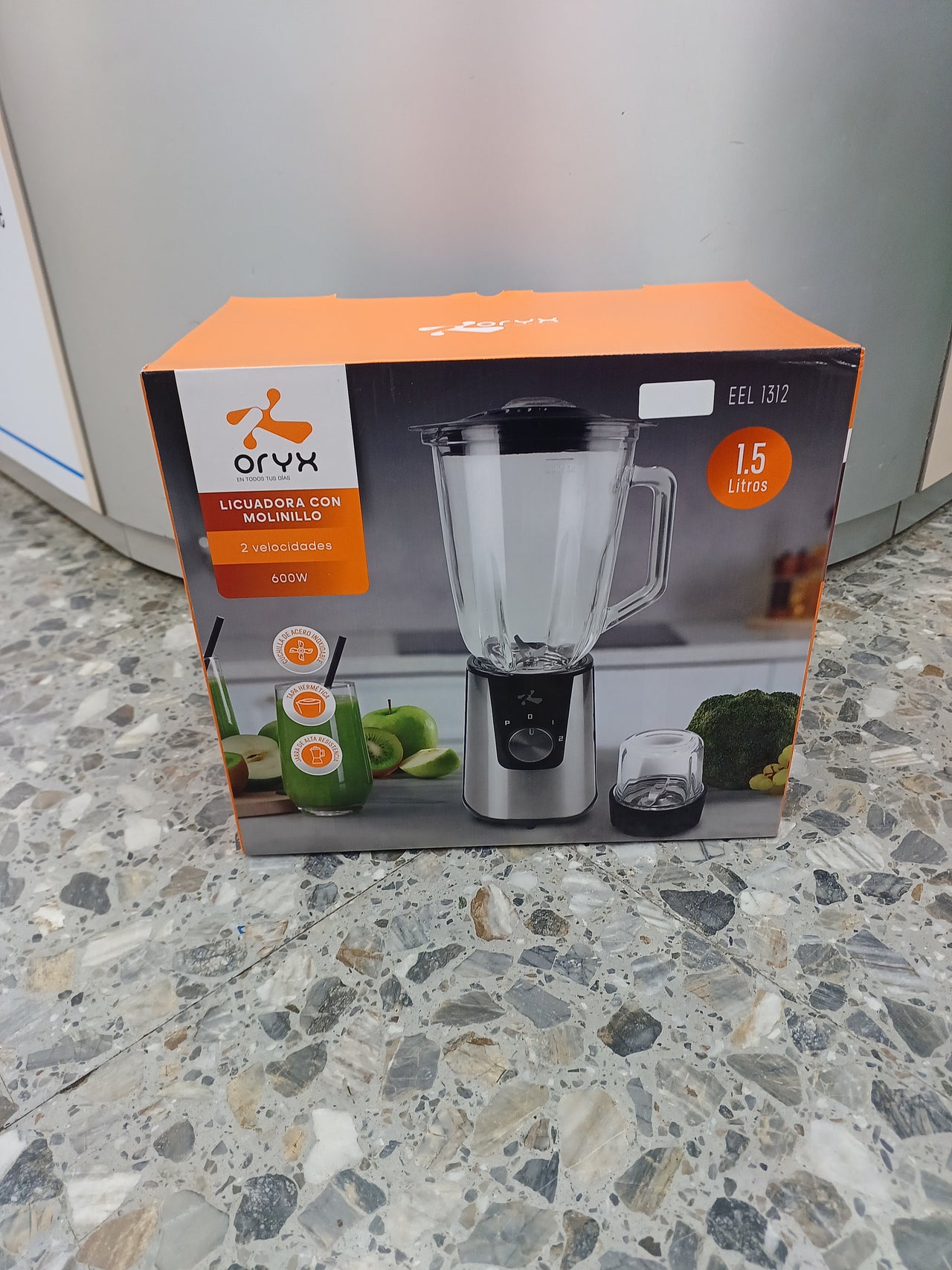 Licuadora con Molinillo, 600W, 2 velocidades, 1,5L de capacidad, cuchillas de acero inoxidable Oryx