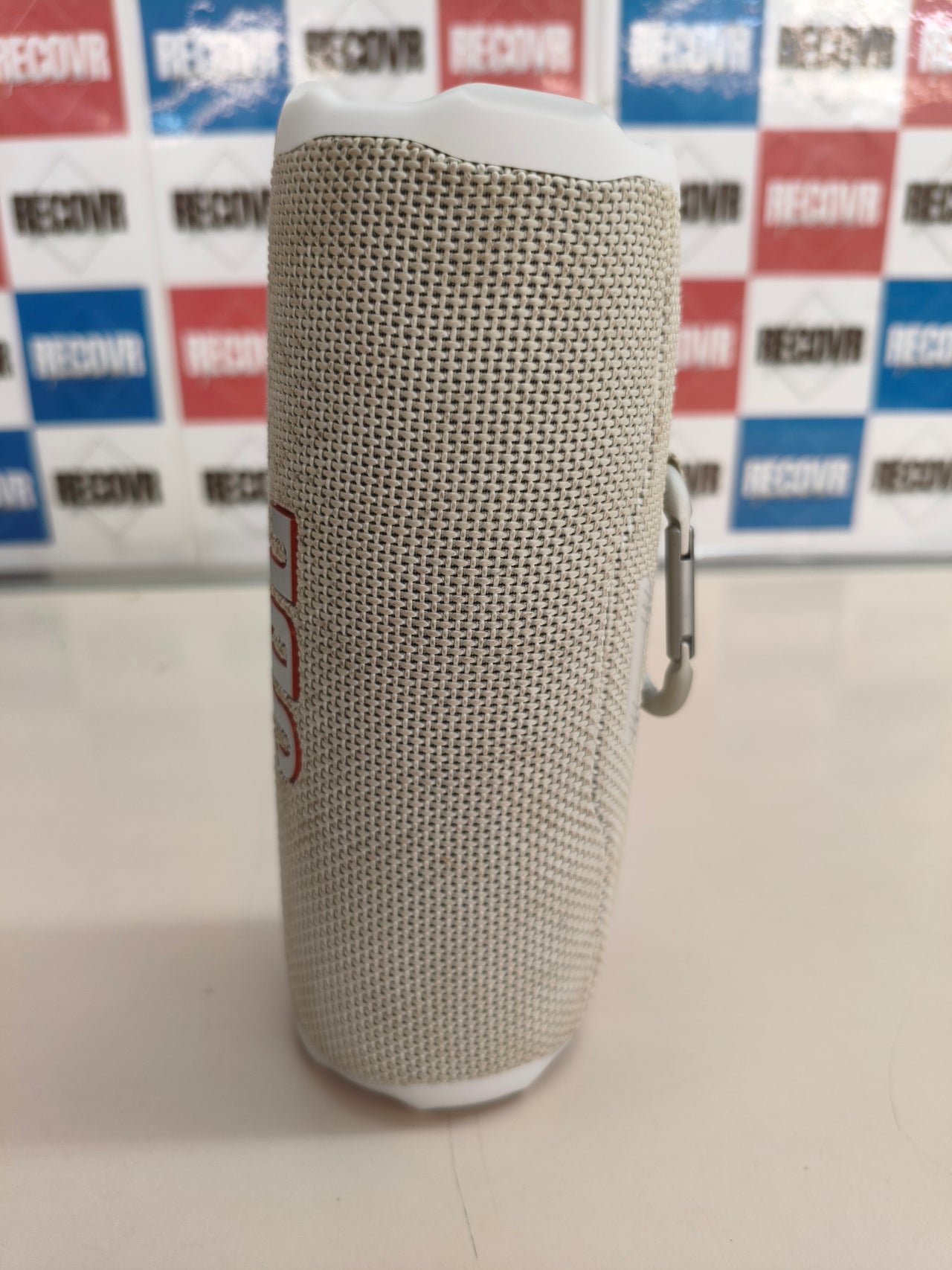 JBL Flip 7, altavoz Bluetooth portátil, 16 h, IP68, blanco