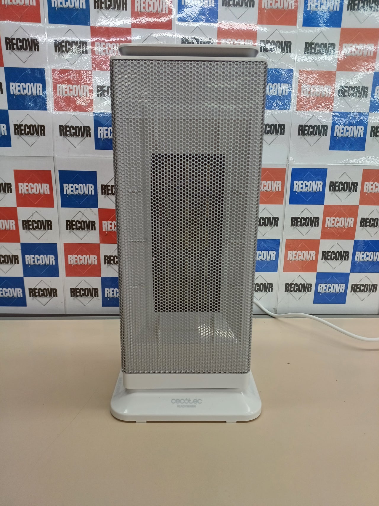 Calefactor cerámico 2000 W smart con oscilación y temporizador – Cecotec