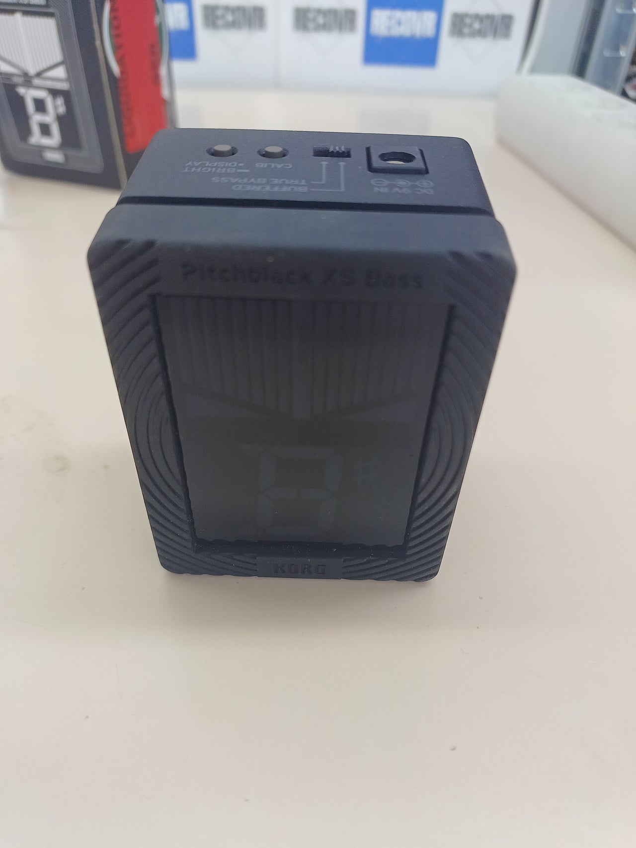 Afinador de pedal Korg Pitchblack para bajo
