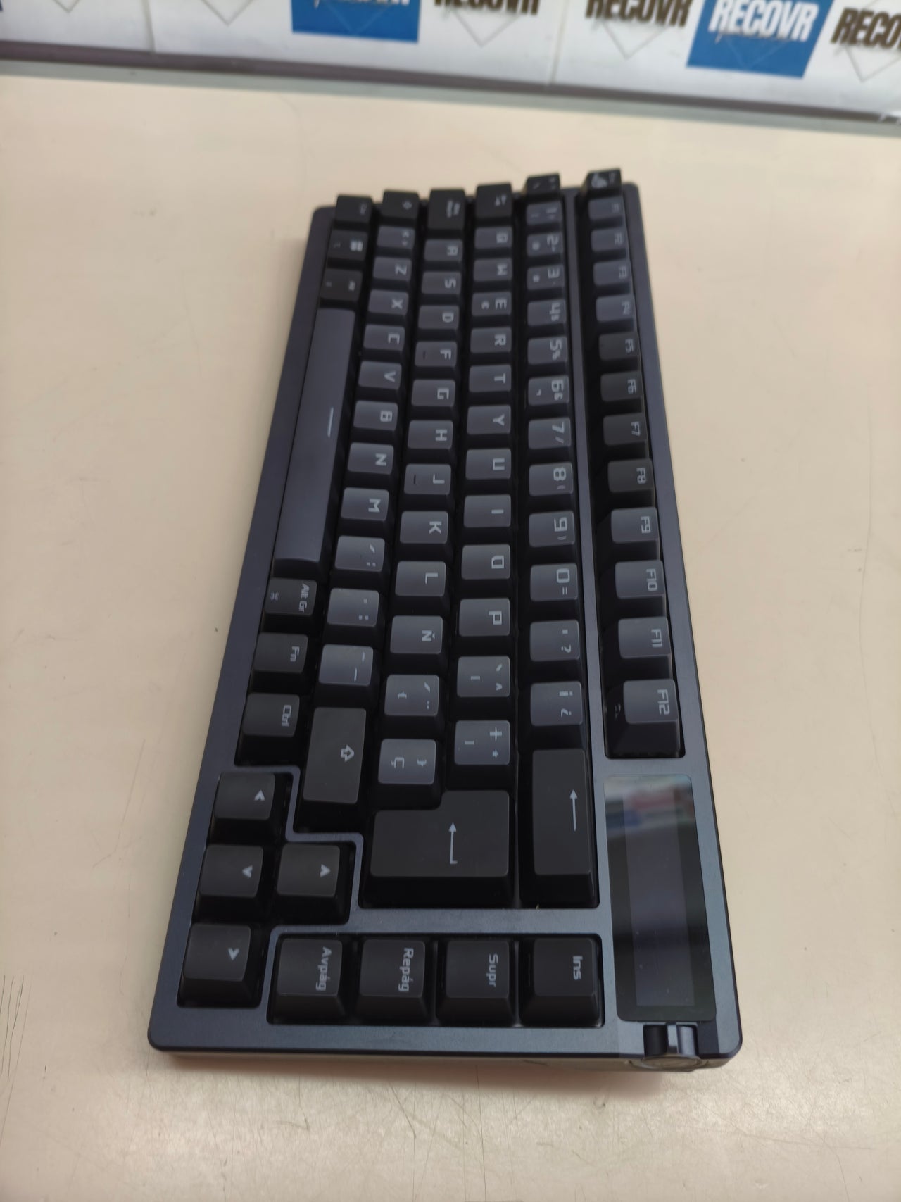 Teclado mecánico gaming ASUS ROG Azoth 75%