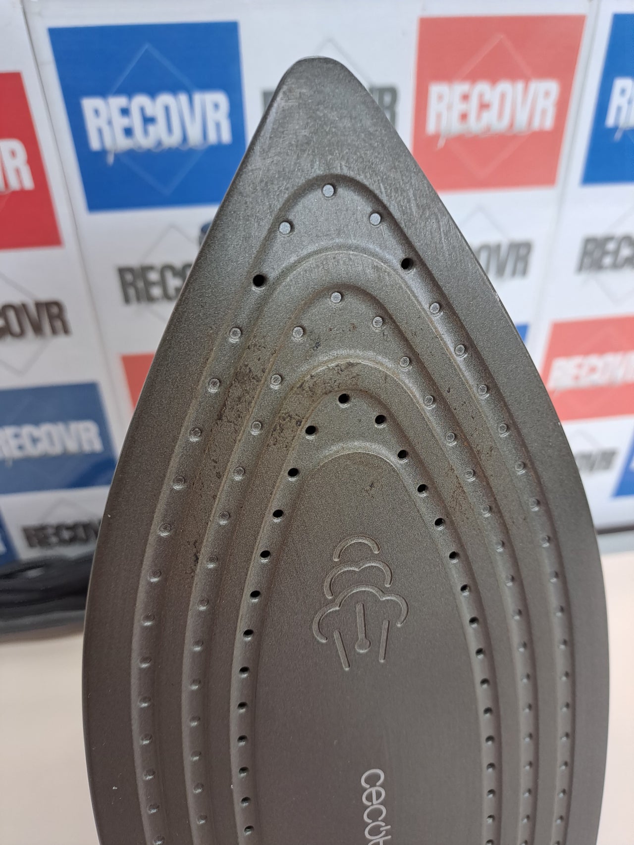 Plancha 3000W bomba agua suela turbo Cecotec