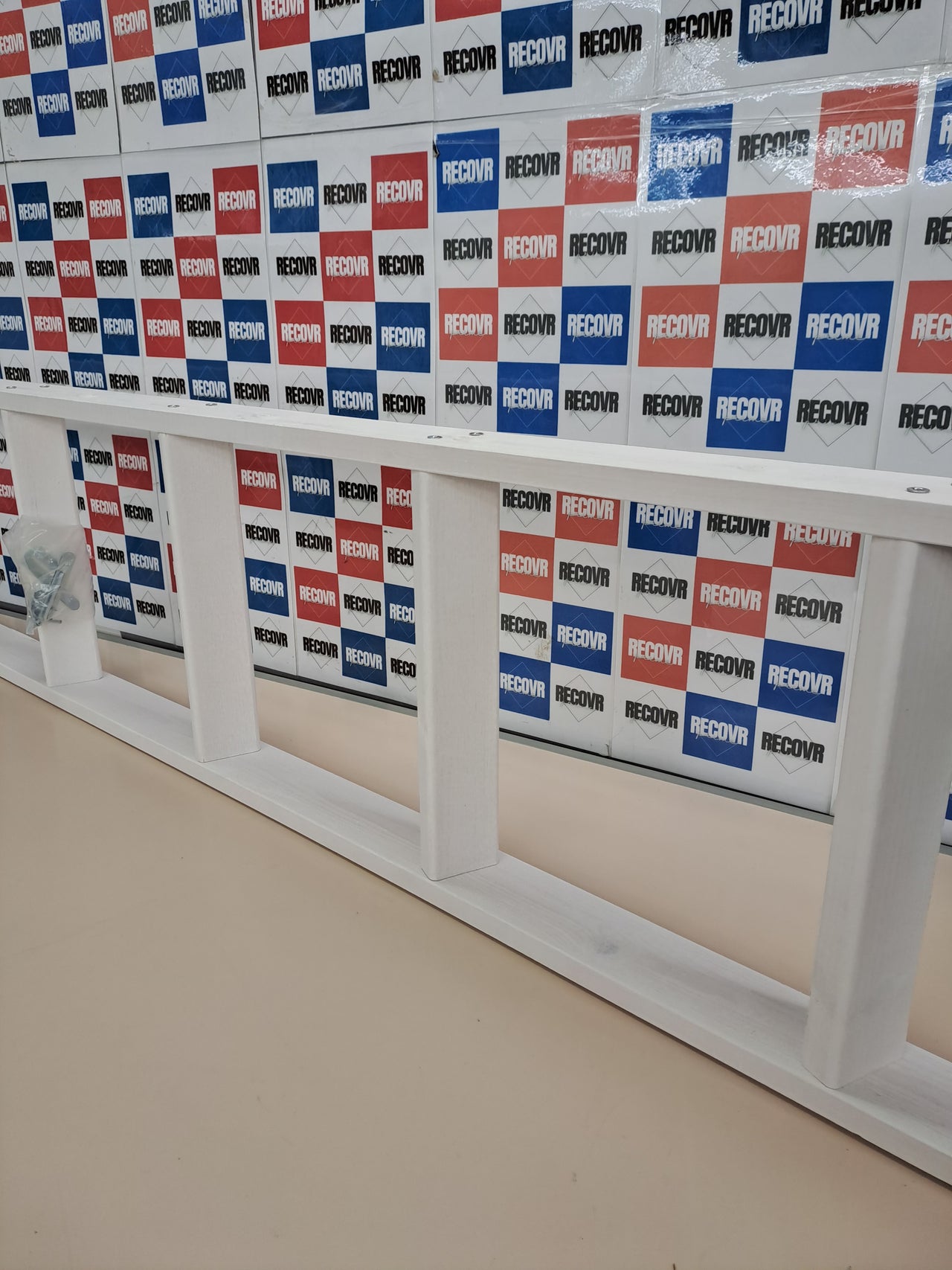 Escalera litera madera pino inclinada – Strictly Beds and Bunks