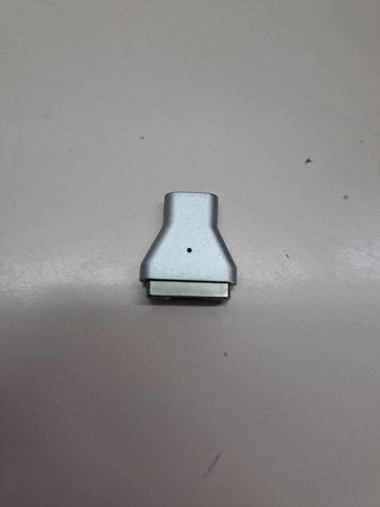 Adaptador USB-C Magnético 21T-Hand MagSafe 2