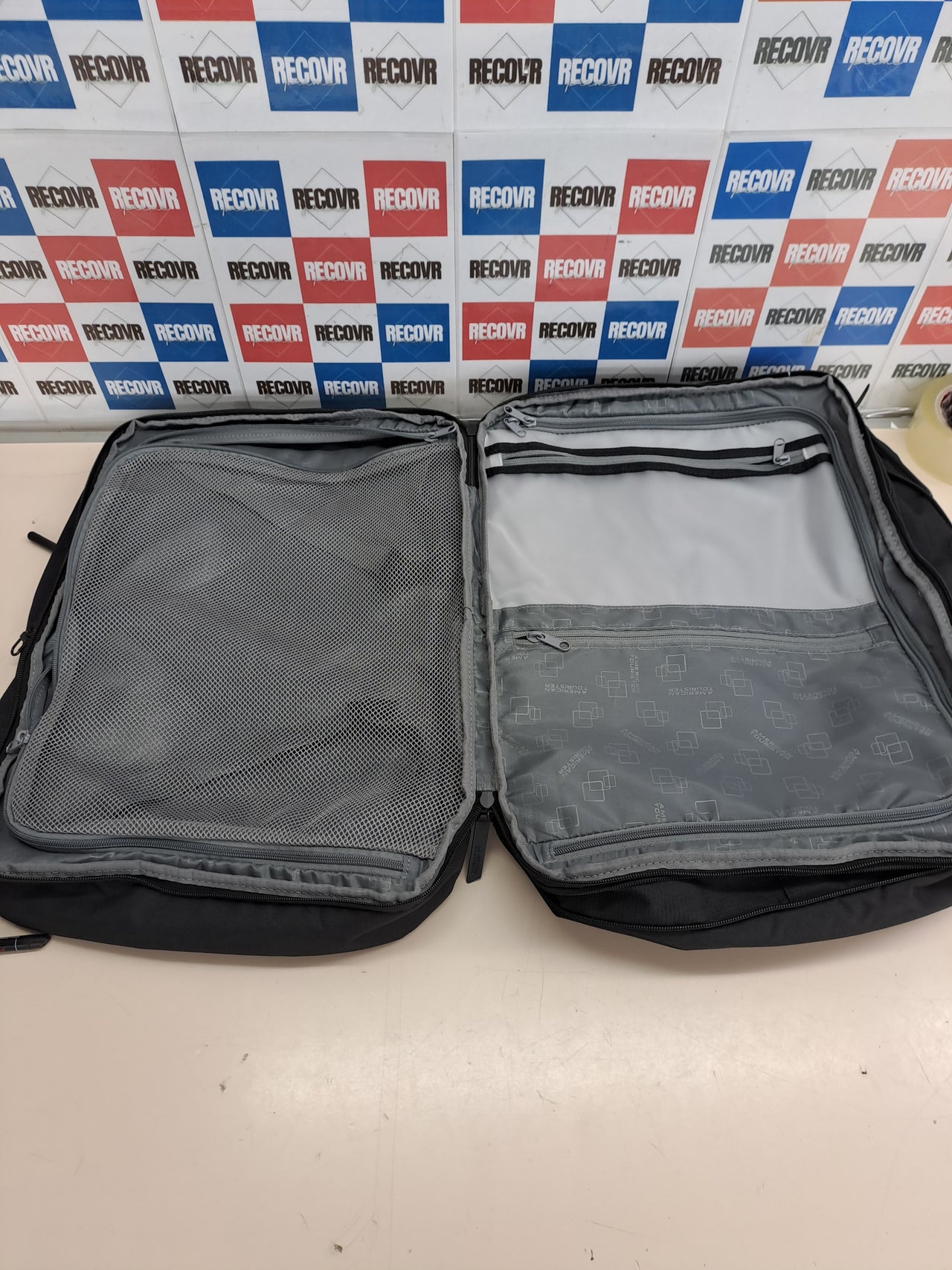 Mochila de viaje ampliable para portátil de hasta 17,3 pulgadas.