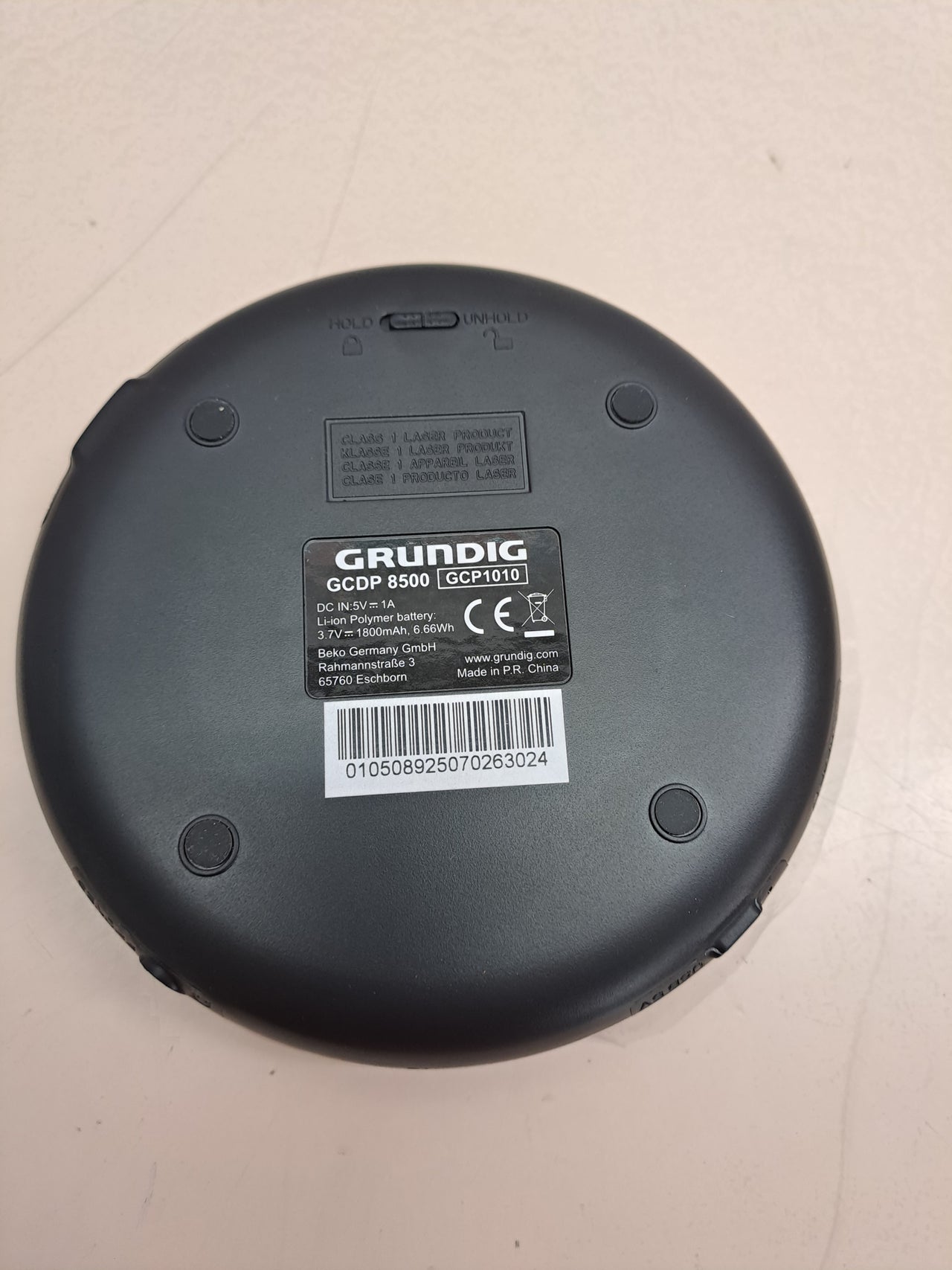 Reproductor CD portátil Grundig con batería y auriculares