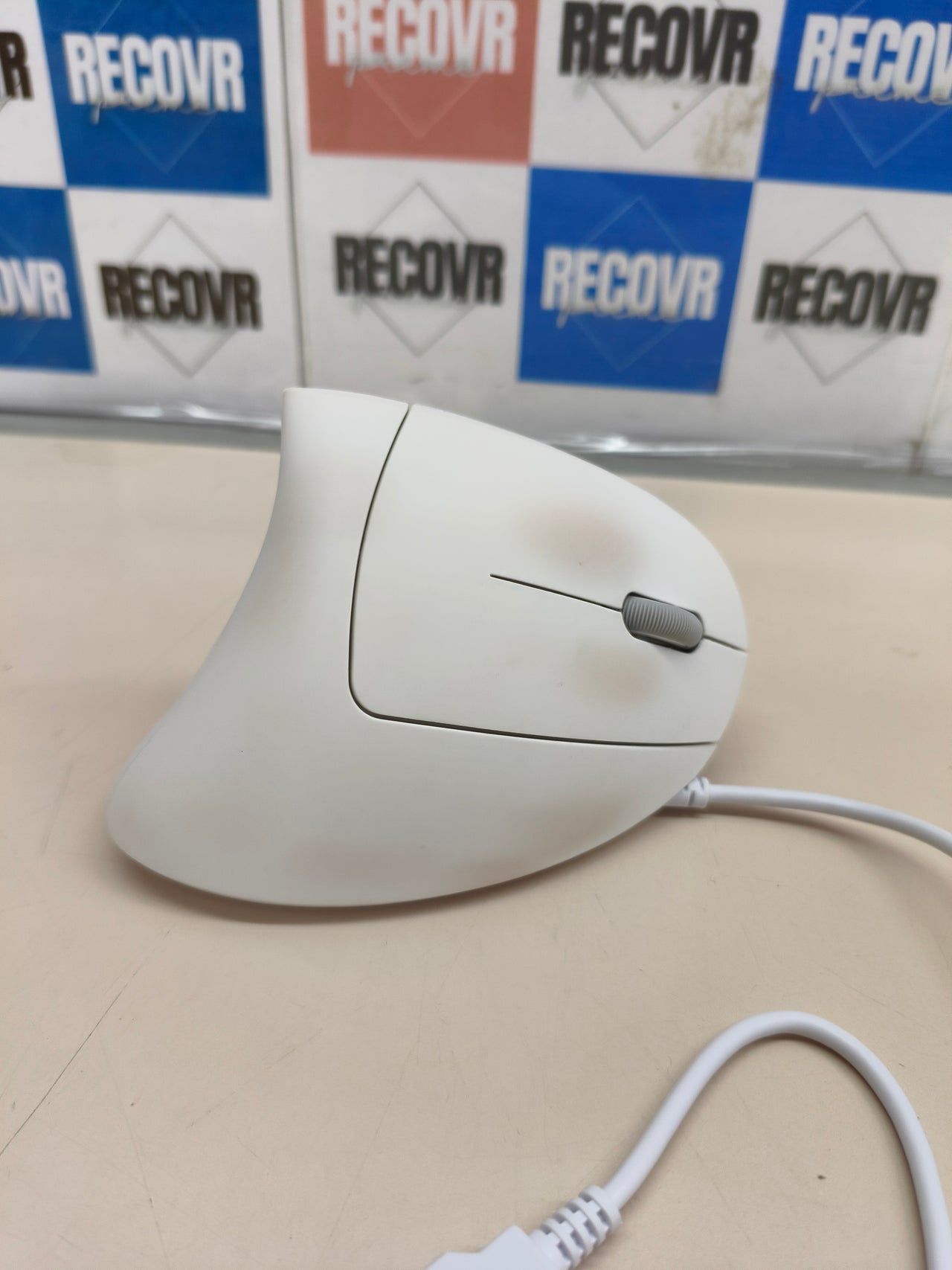 Ratón ergonómico vertical Trust Verto con cable