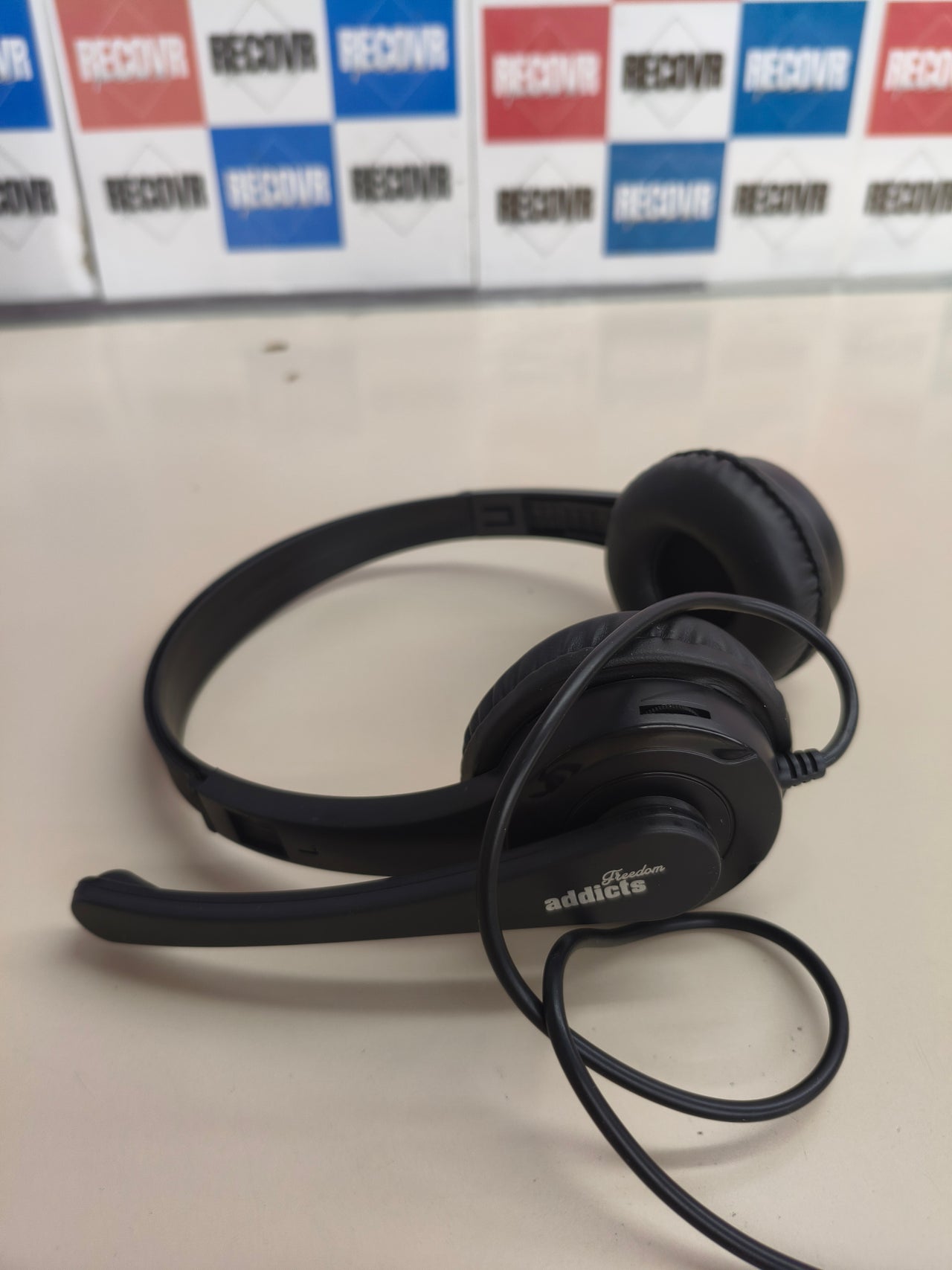 NGS VOX EOS USB Auriculares con Micrófono