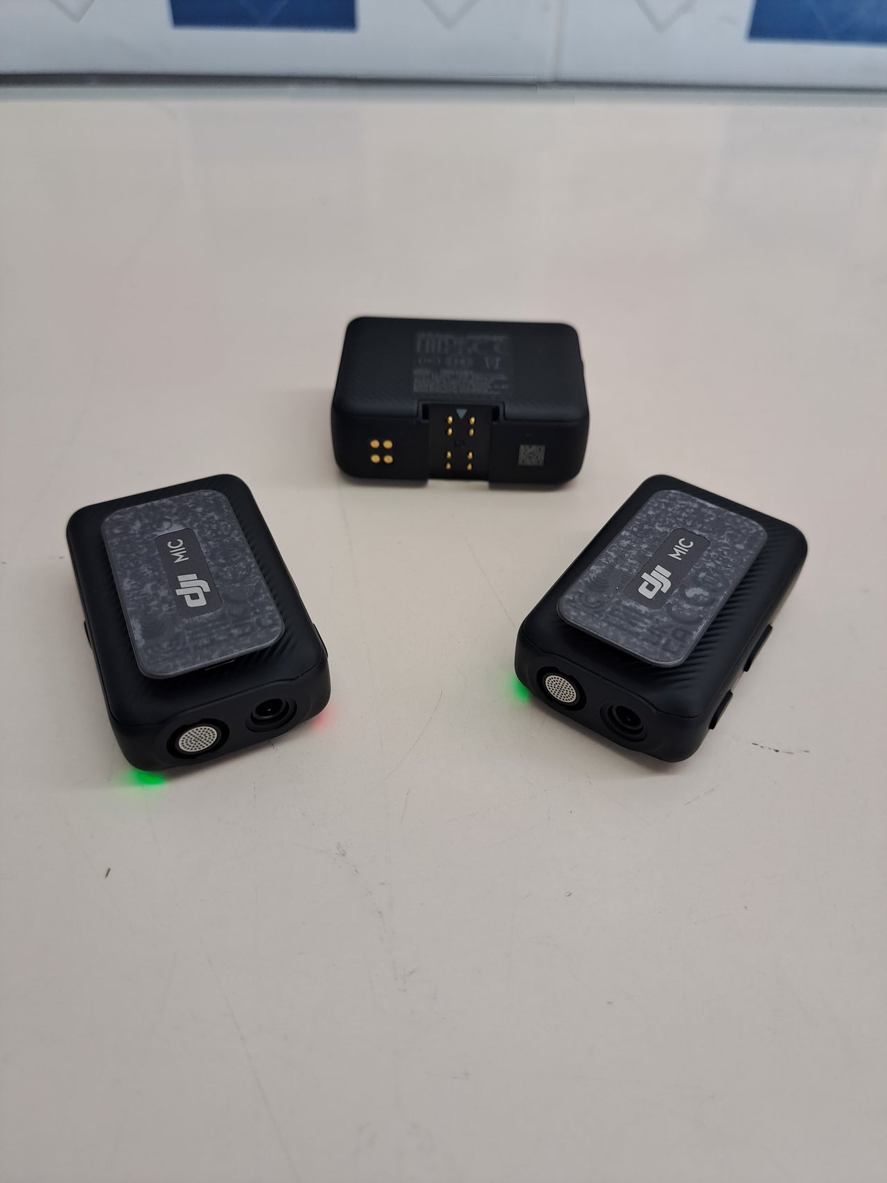 DJI Mic micrófono inalámbrico  2 TX + 1 RX con estuche de carga