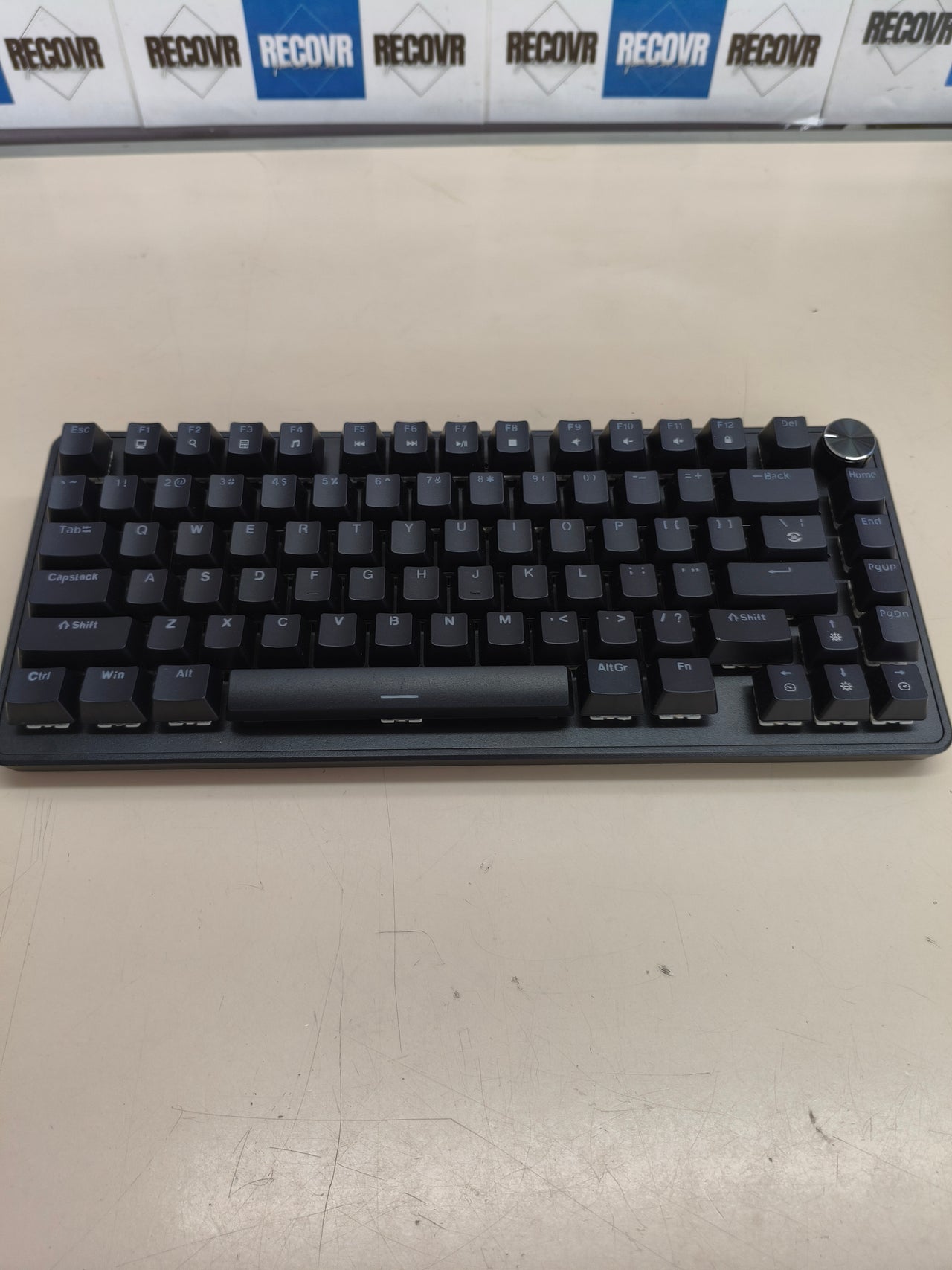Teclado mecánico gaming CORSAIR K65 Plus Wireless 75% RGB