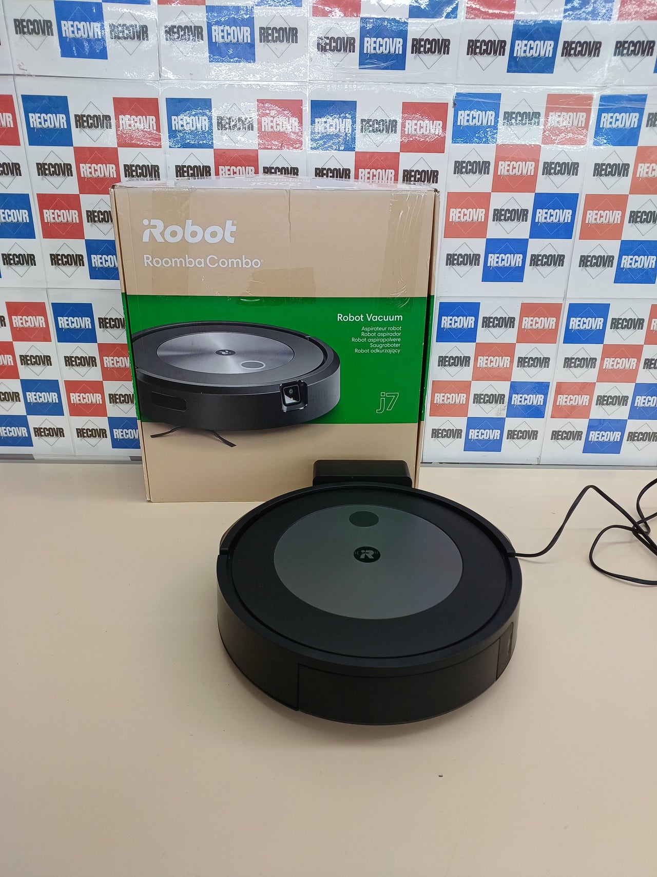 Robot Aspirador iRobot Roomba j7 Conectado