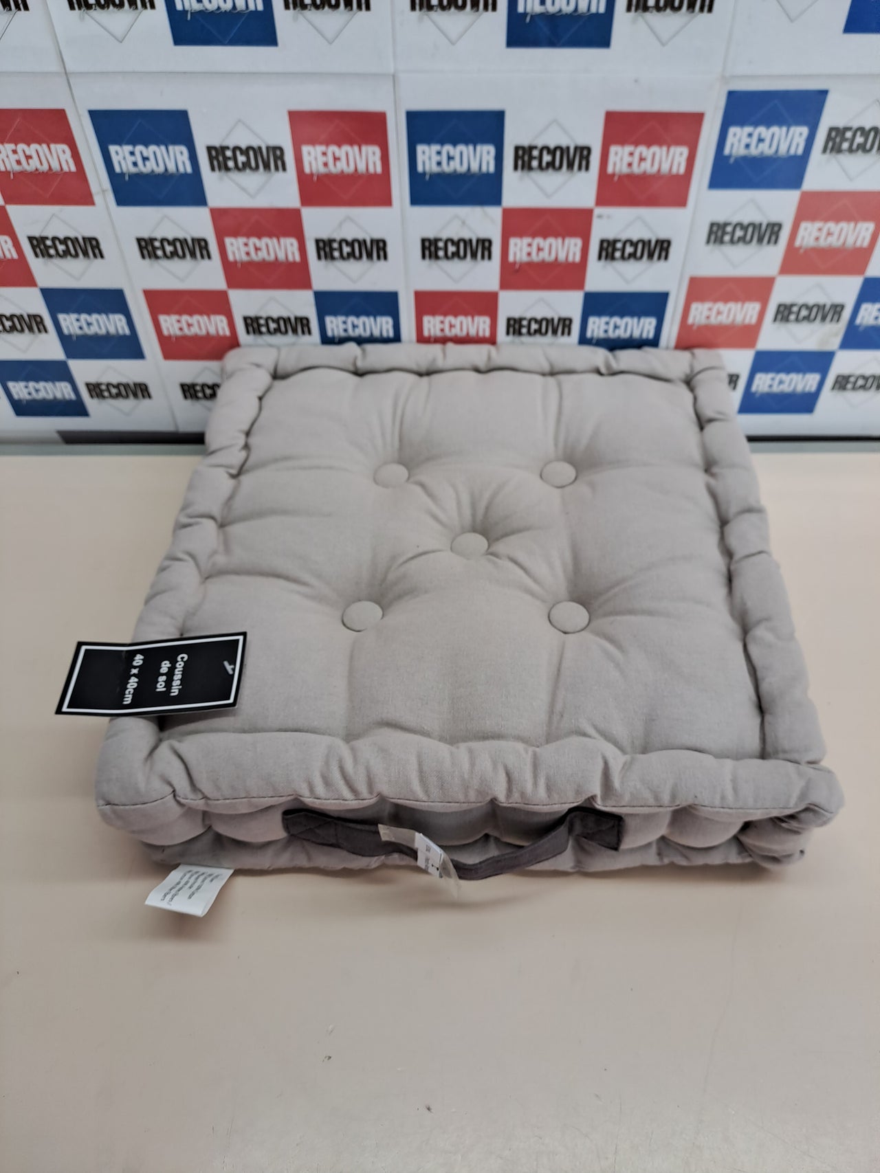 Cojín suelo 40x40 taupe asa Atout Ciel