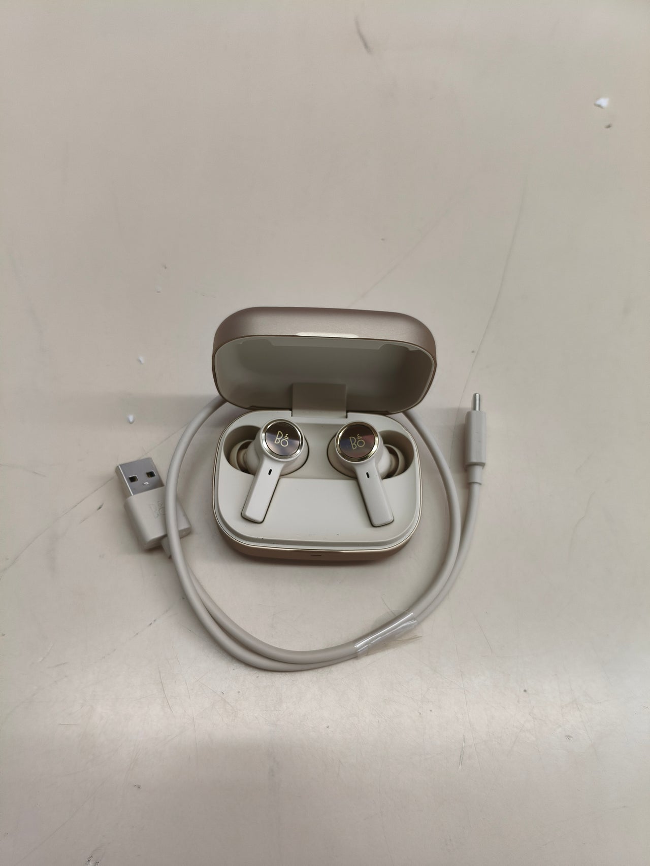 Auriculares Bang & Olufsen Beige/Dorado