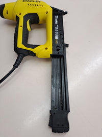 Pistola Clavos Eléctrica Stanley