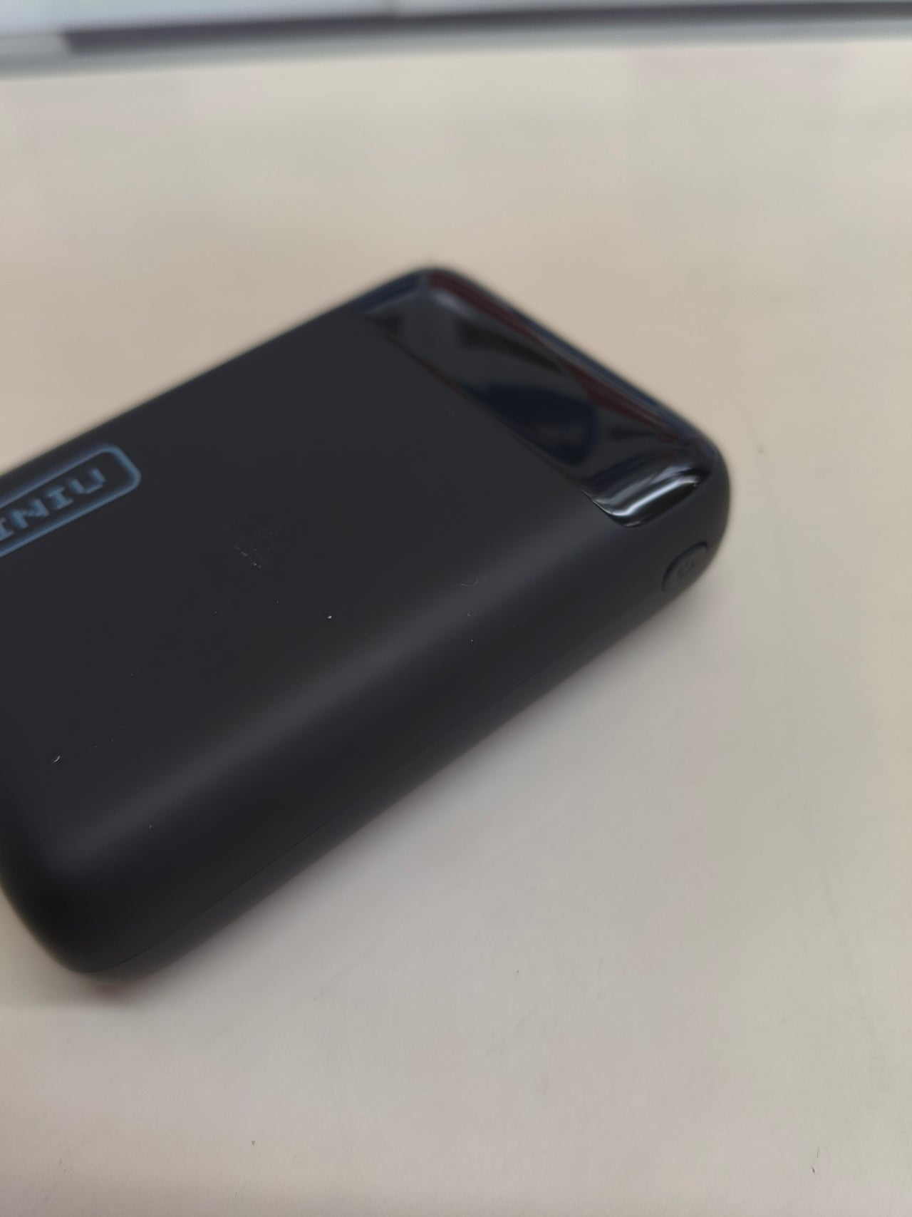 Power bank INIU de 20.000 mAh y 22,5 W con cable USB-C