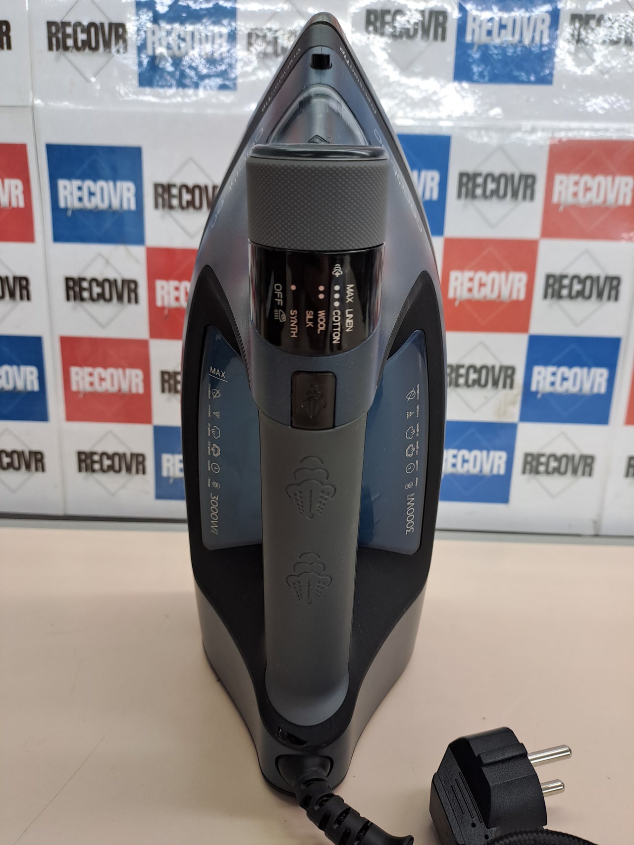 Plancha 3000W bomba agua suela turbo Cecotec