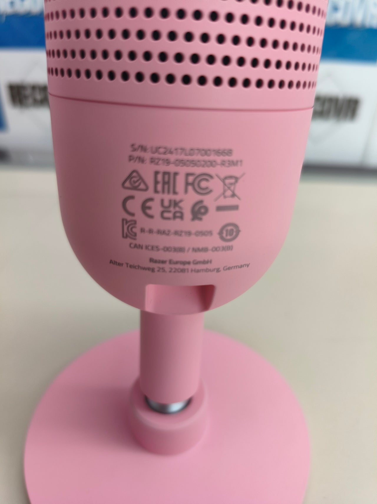 Micrófono USB Razer Seiren V3 Mini Quartz ultracompacto con sensor